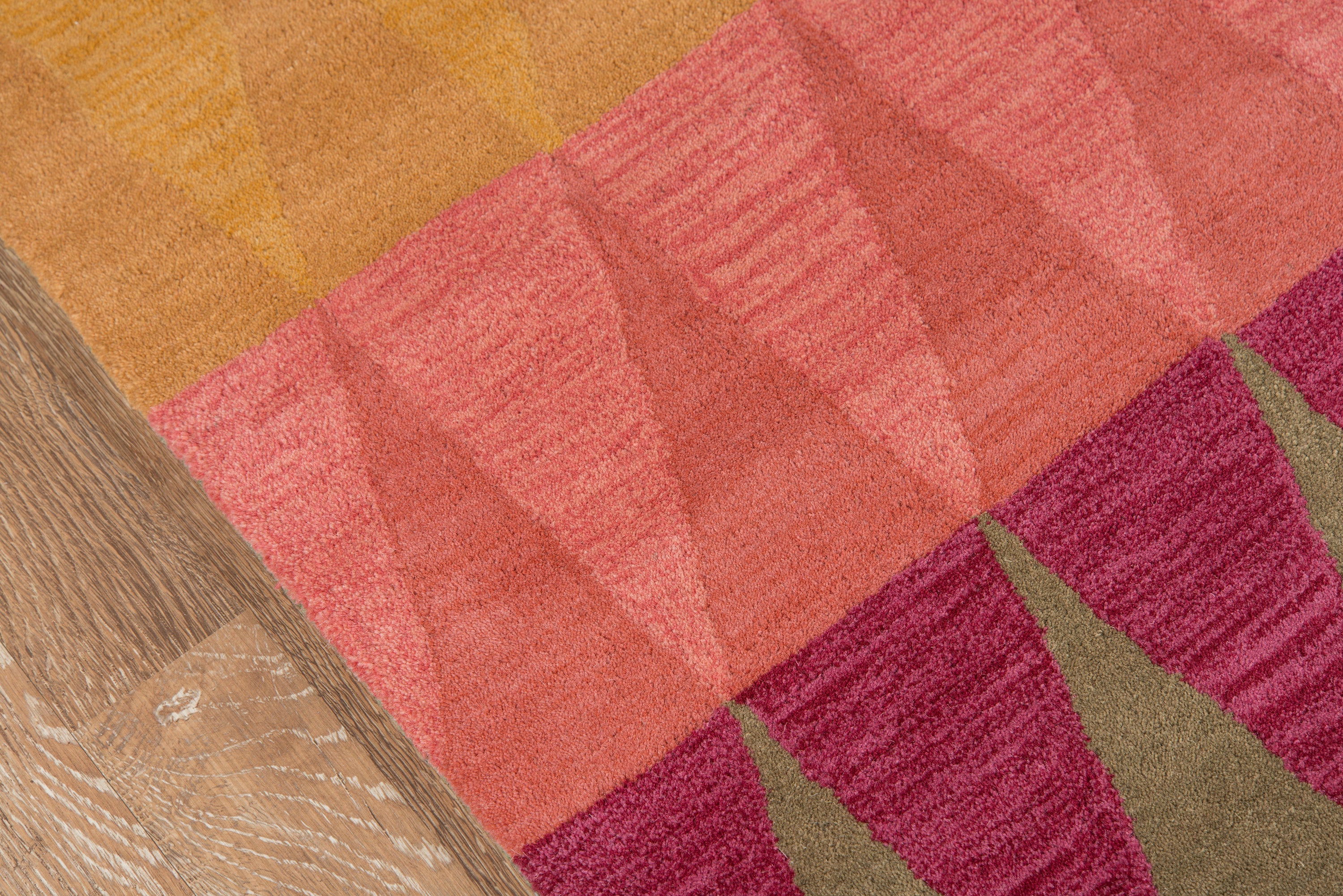 Momeni Delhi DL-59 Multi-Red Hand Tufted Area Rug