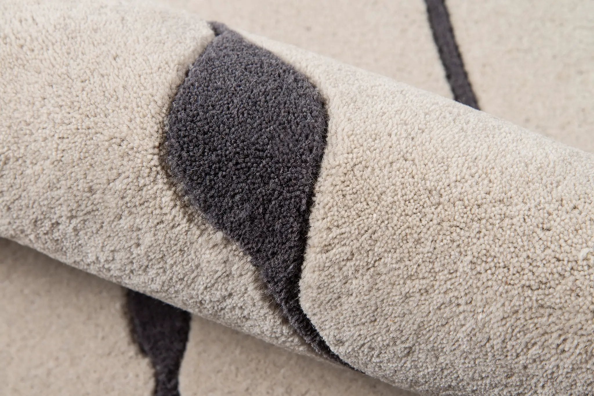 Delhi DL-64 Gray Area Rug by Momeni