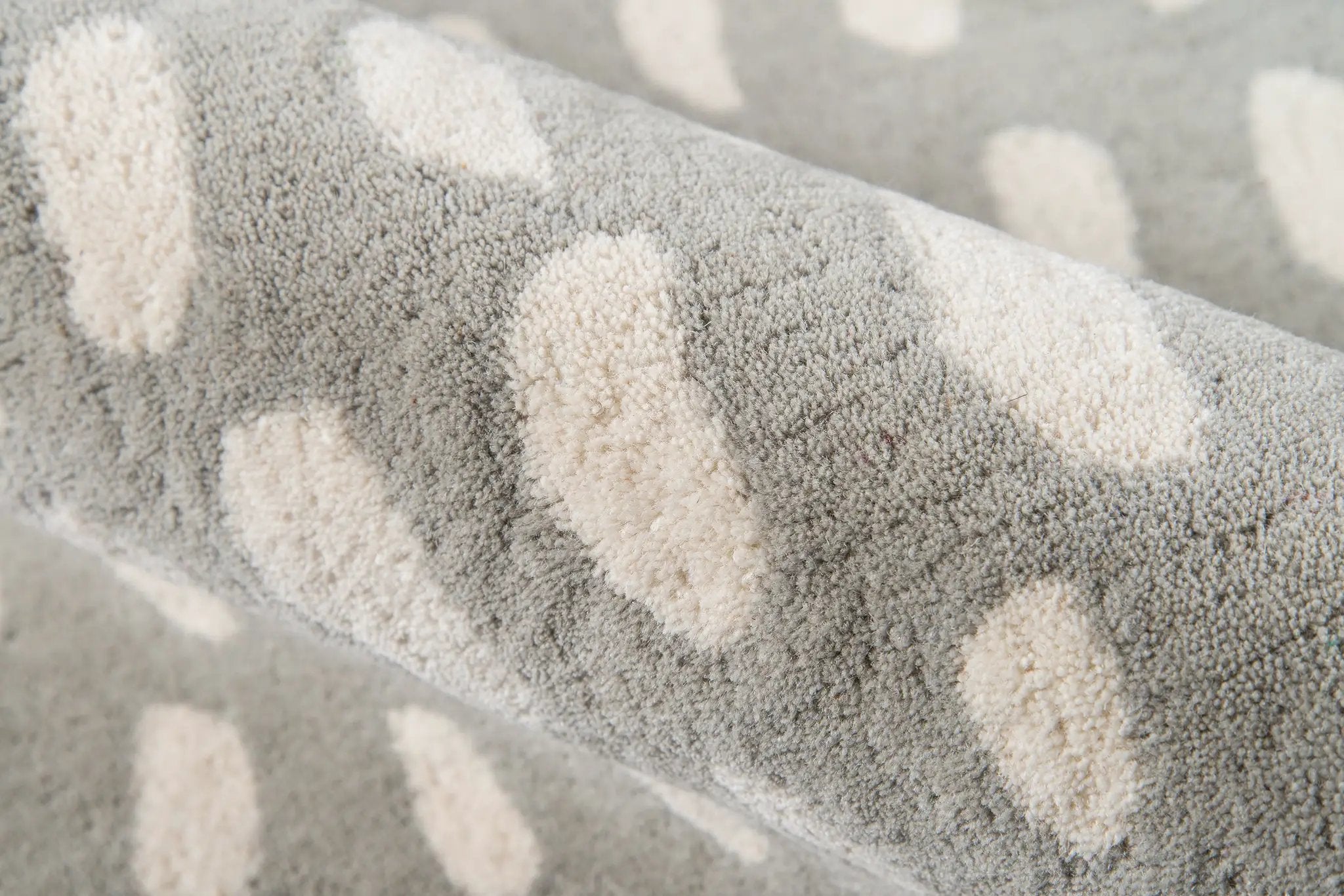 Delmar DEL-11 (Boho Dots) Gray Area Rug by Novogratz by Momeni