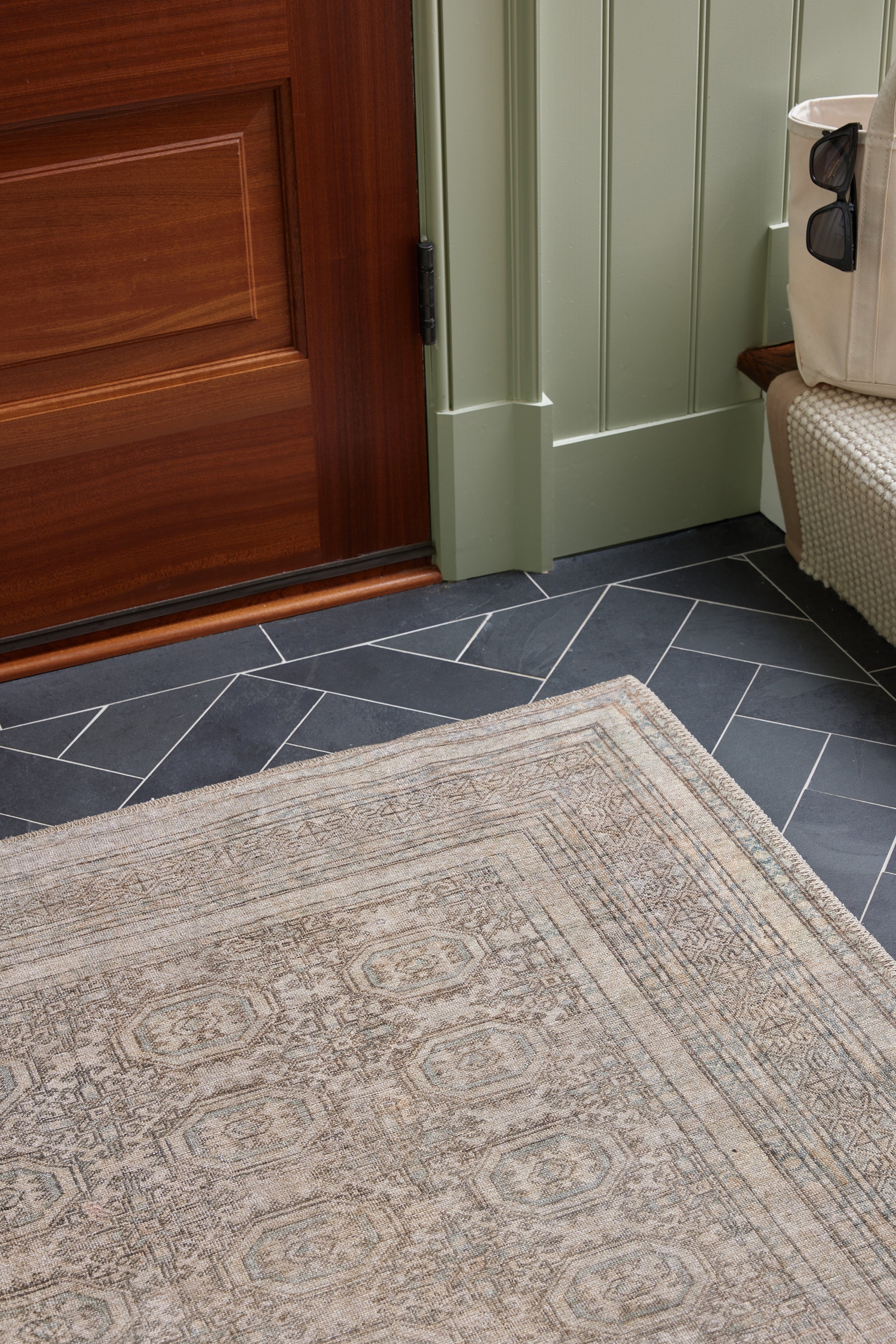Erin Gates Dorset DOR-1 Green Area Rug by Momeni