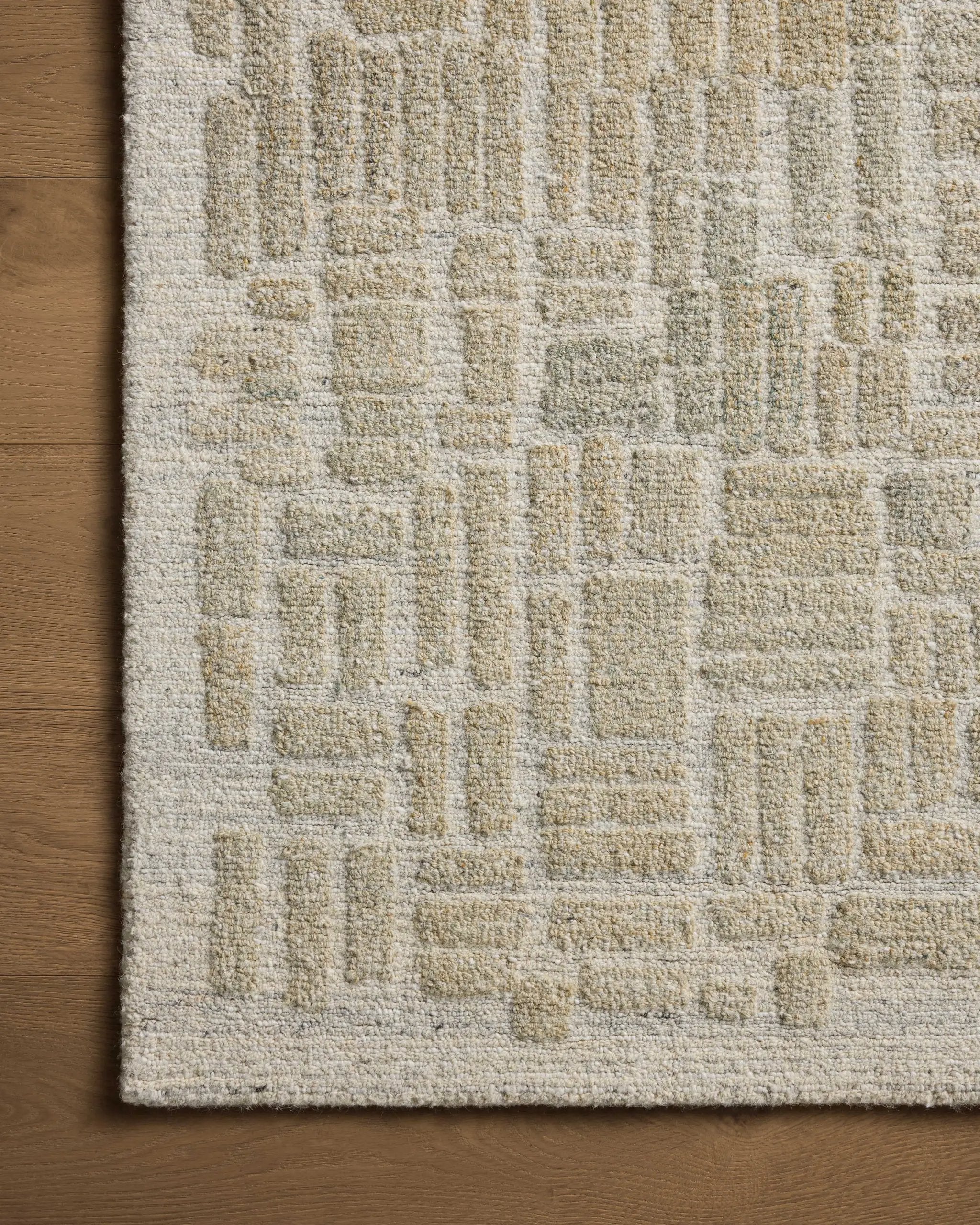 Elias ELA-01 Pebble / Sage Area Rug by Loloi