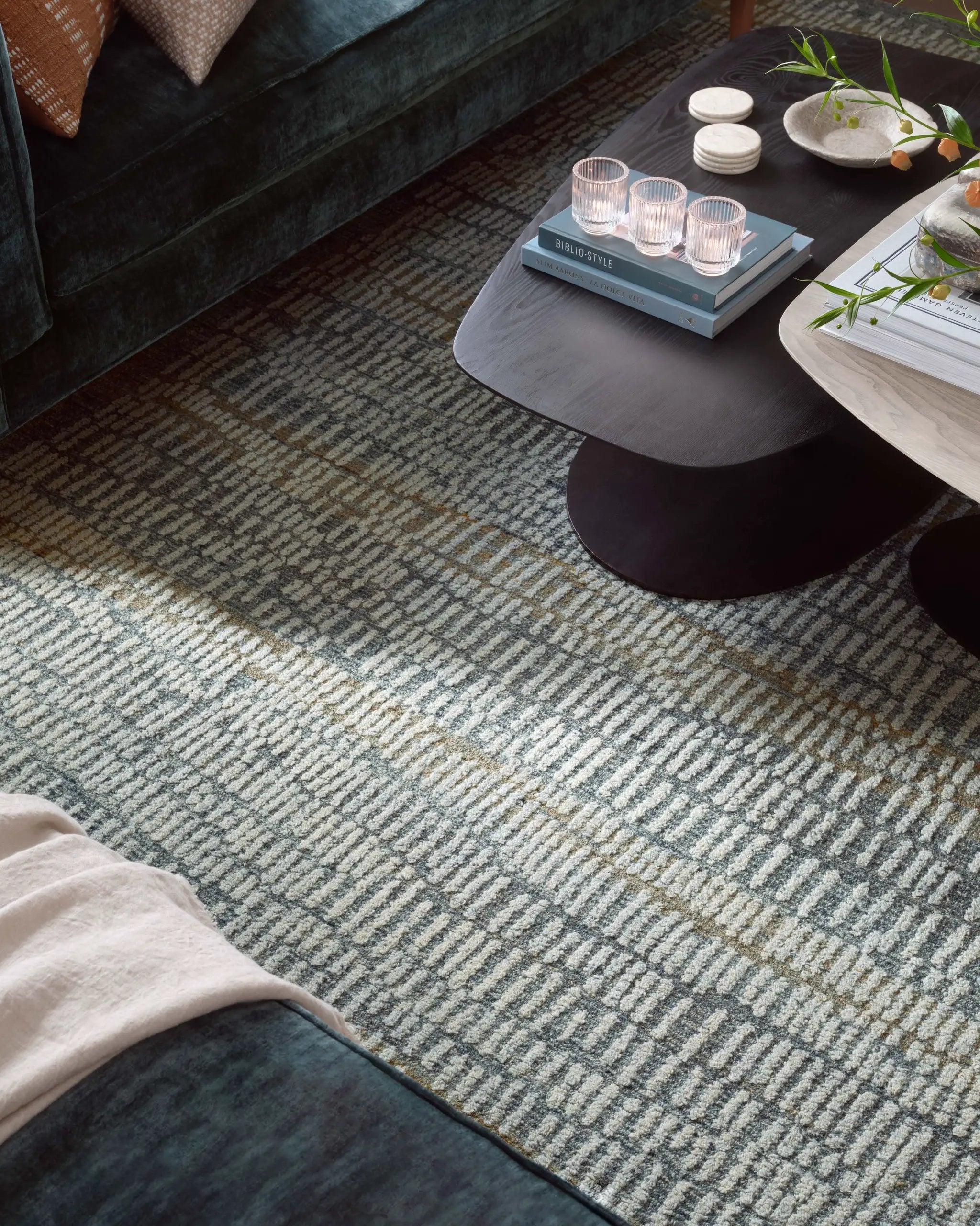 Elias ELA-02 Ocean / Oatmeal Area Rug by Loloi