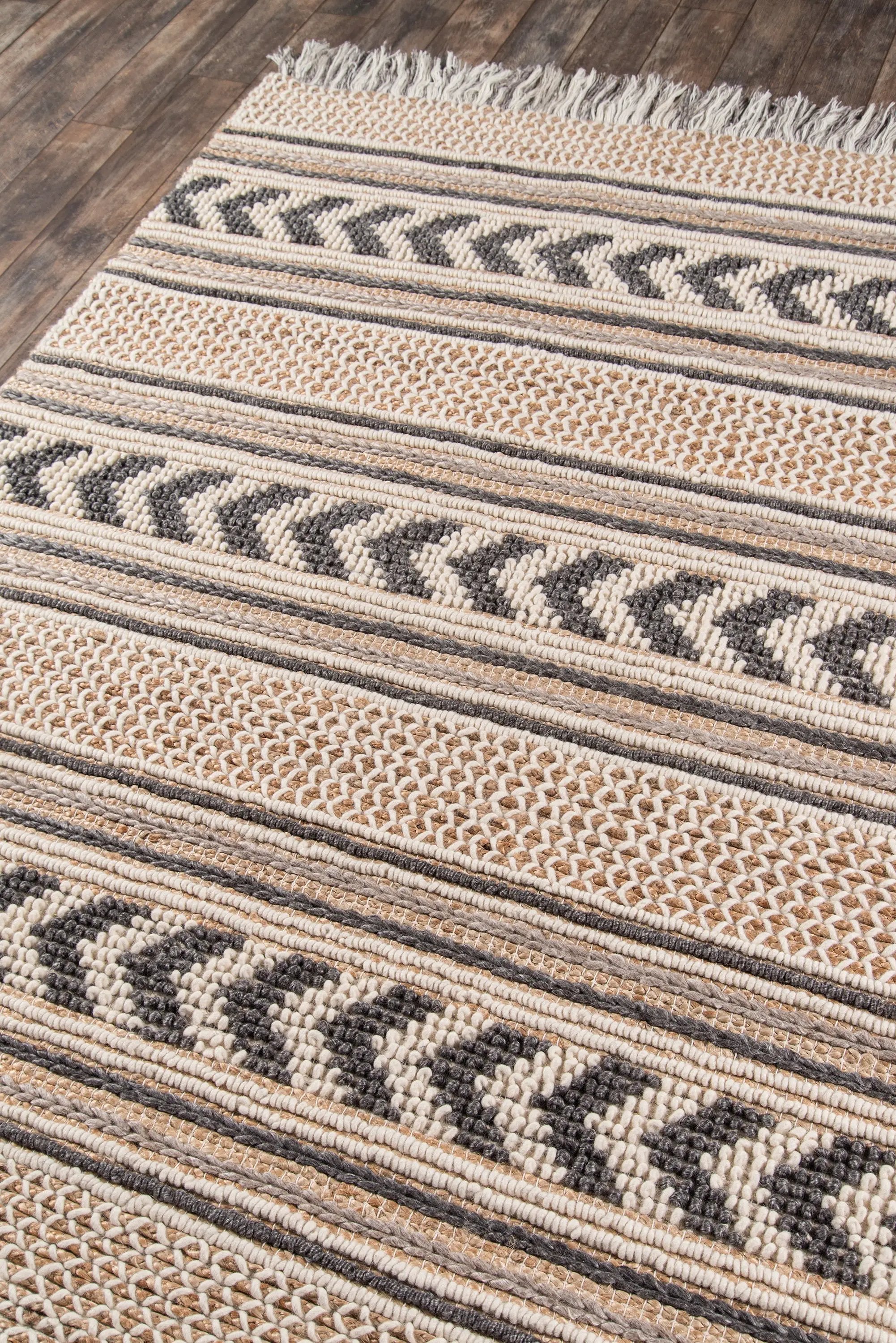 Esme ESM-1 Charcoal Area Rug by Momeni