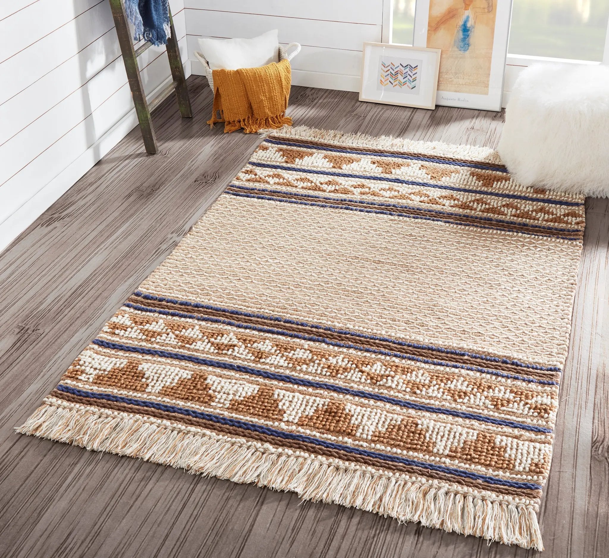 Esme ESM-2 Ivory Area Rug by Momeni