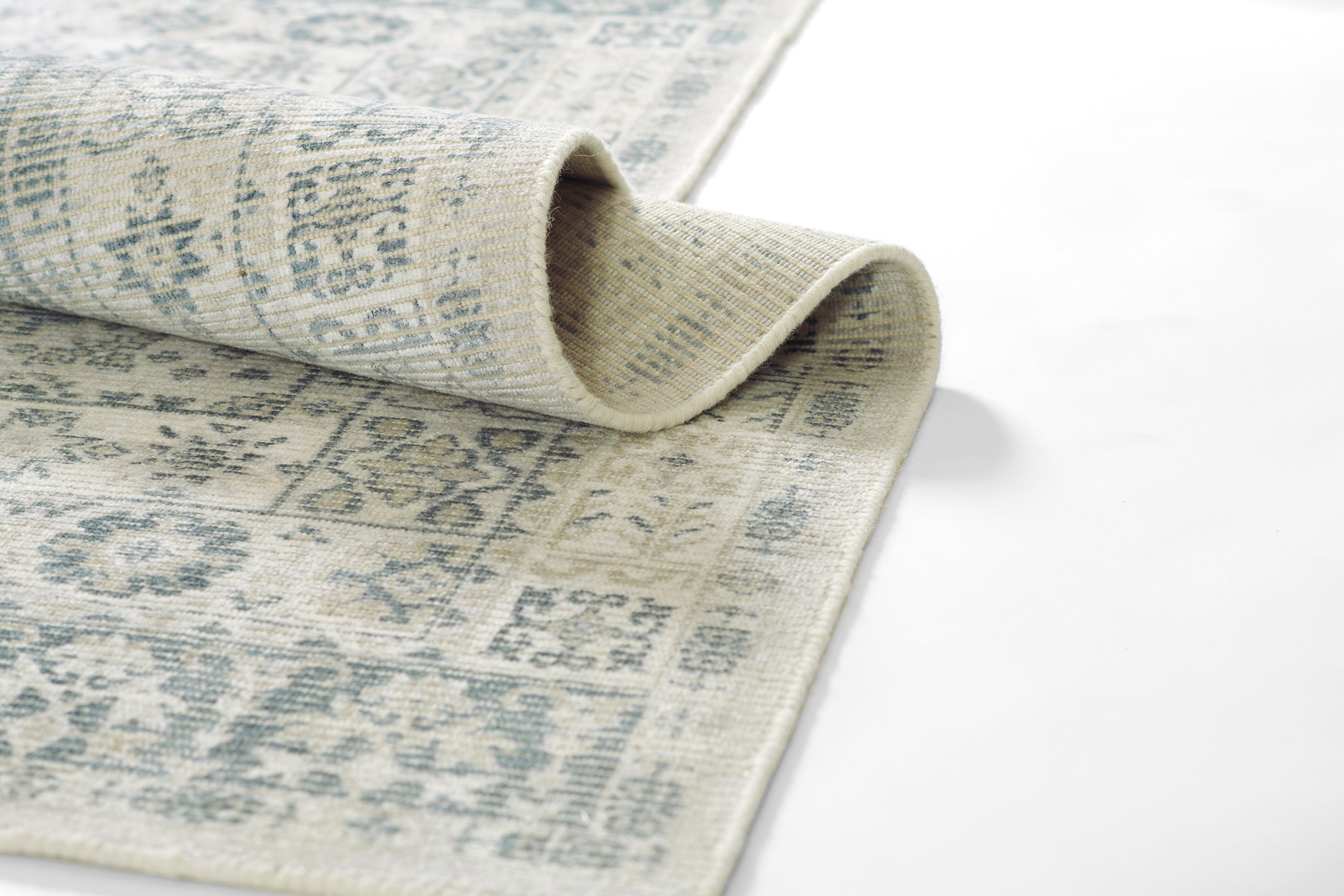 Momeni Estelle EST-4 Gray Hand Loomed Area Rug