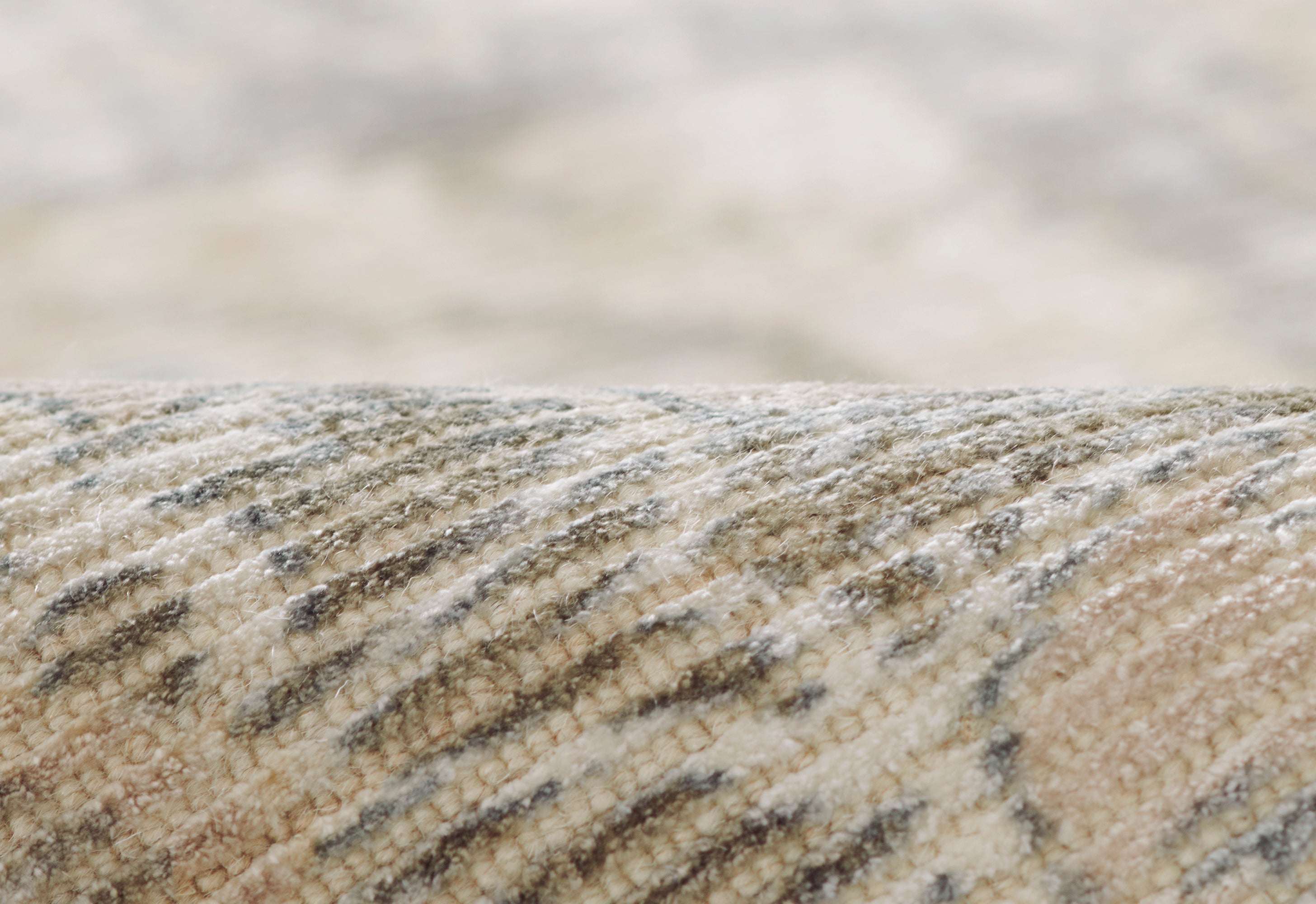 Momeni Estelle EST-6 Beige Hand Loomed Area Rug