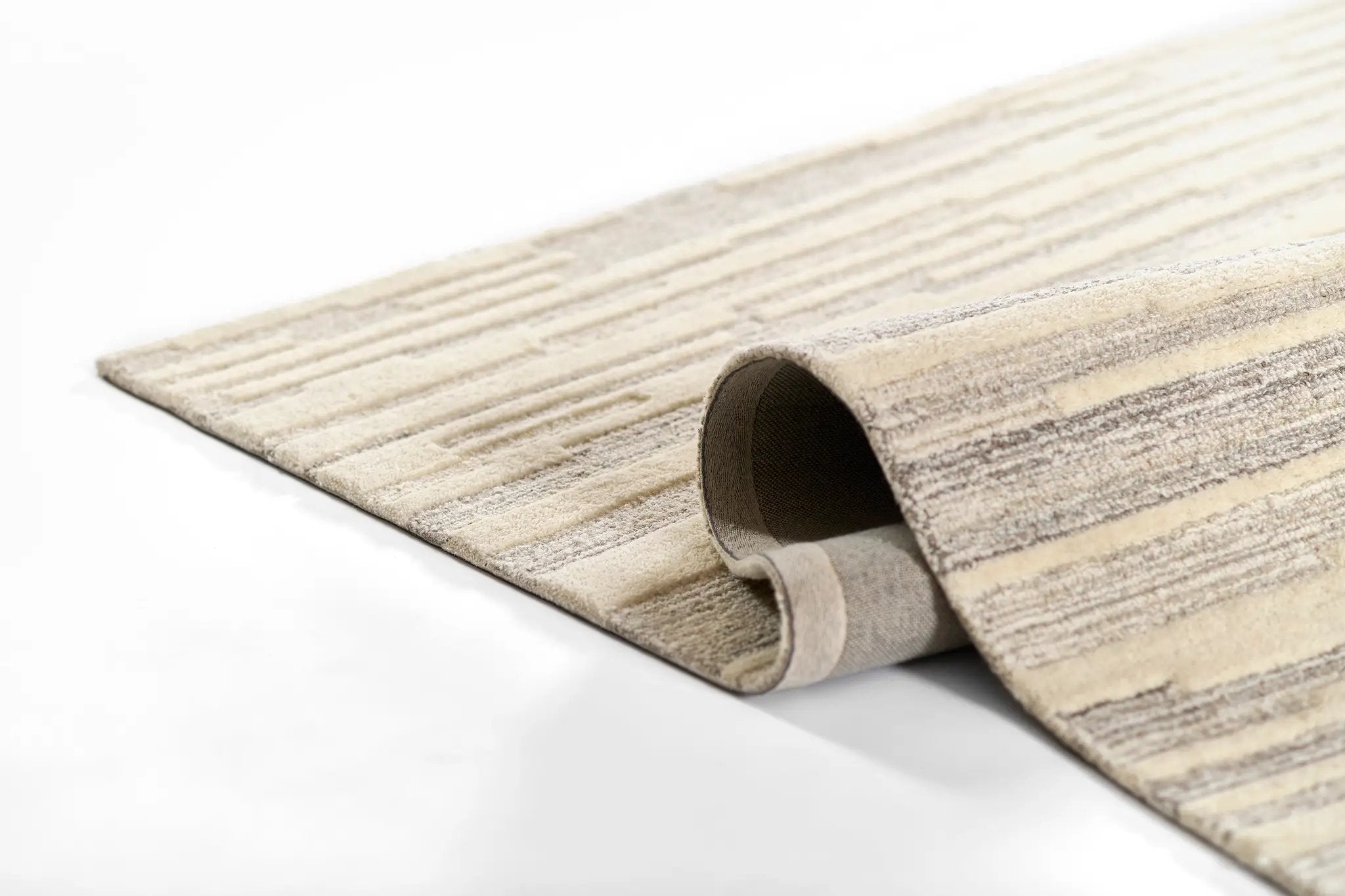 Everett EVT-3 Gray Area Rug by Momeni