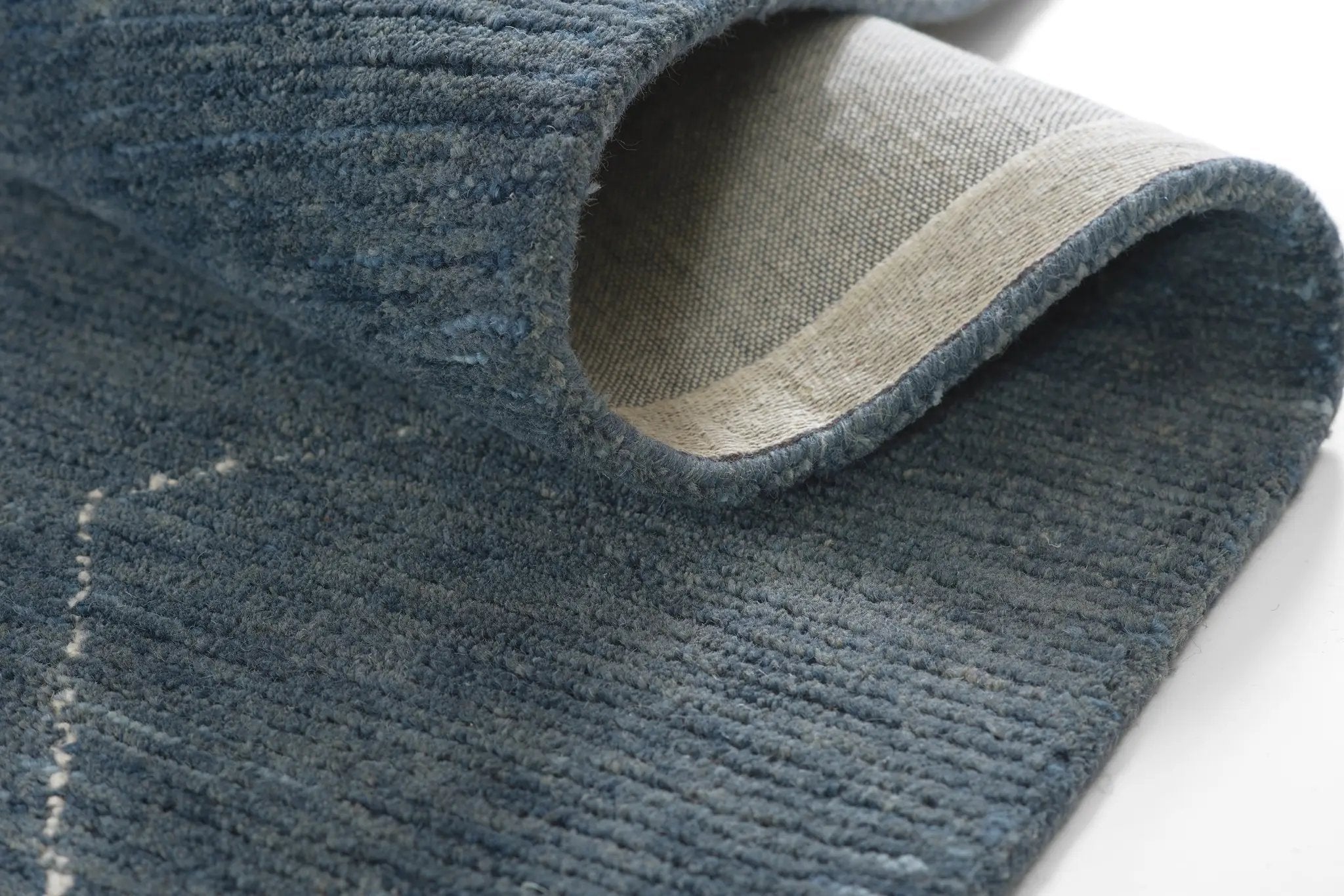 Everett EVT-4 Blue Area Rug by Momeni