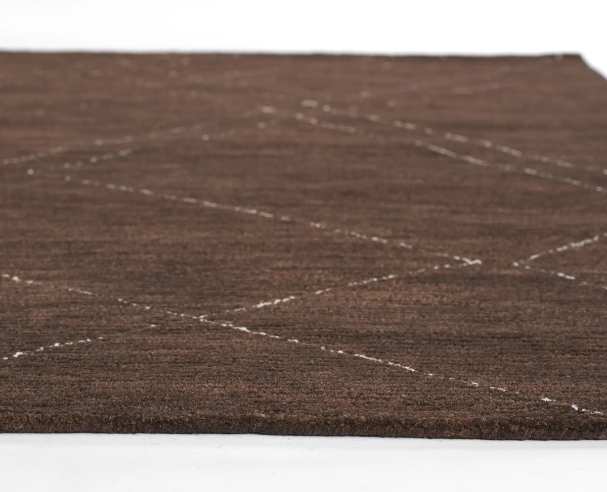 Everett EVT-4 Brown Area Rug by Momeni