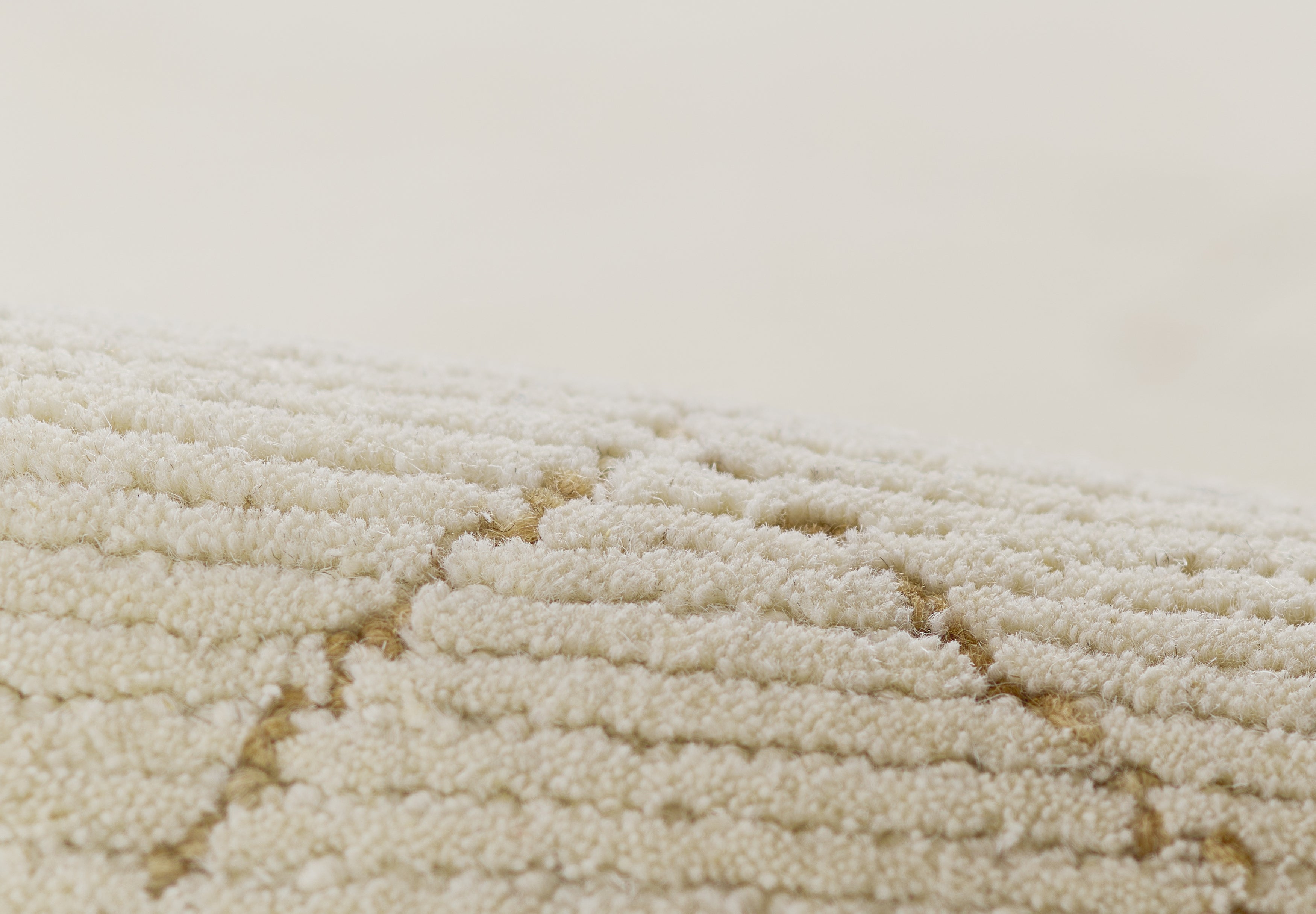 Momeni Everett EVT-4 Ivory Hand Tufted Area Rug