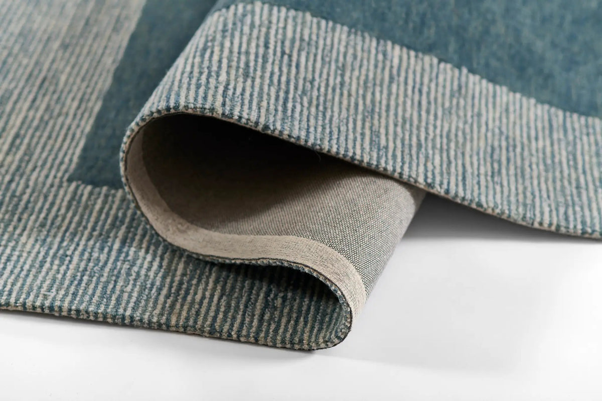 Everett EVT-6 Blue Area Rug by Momeni