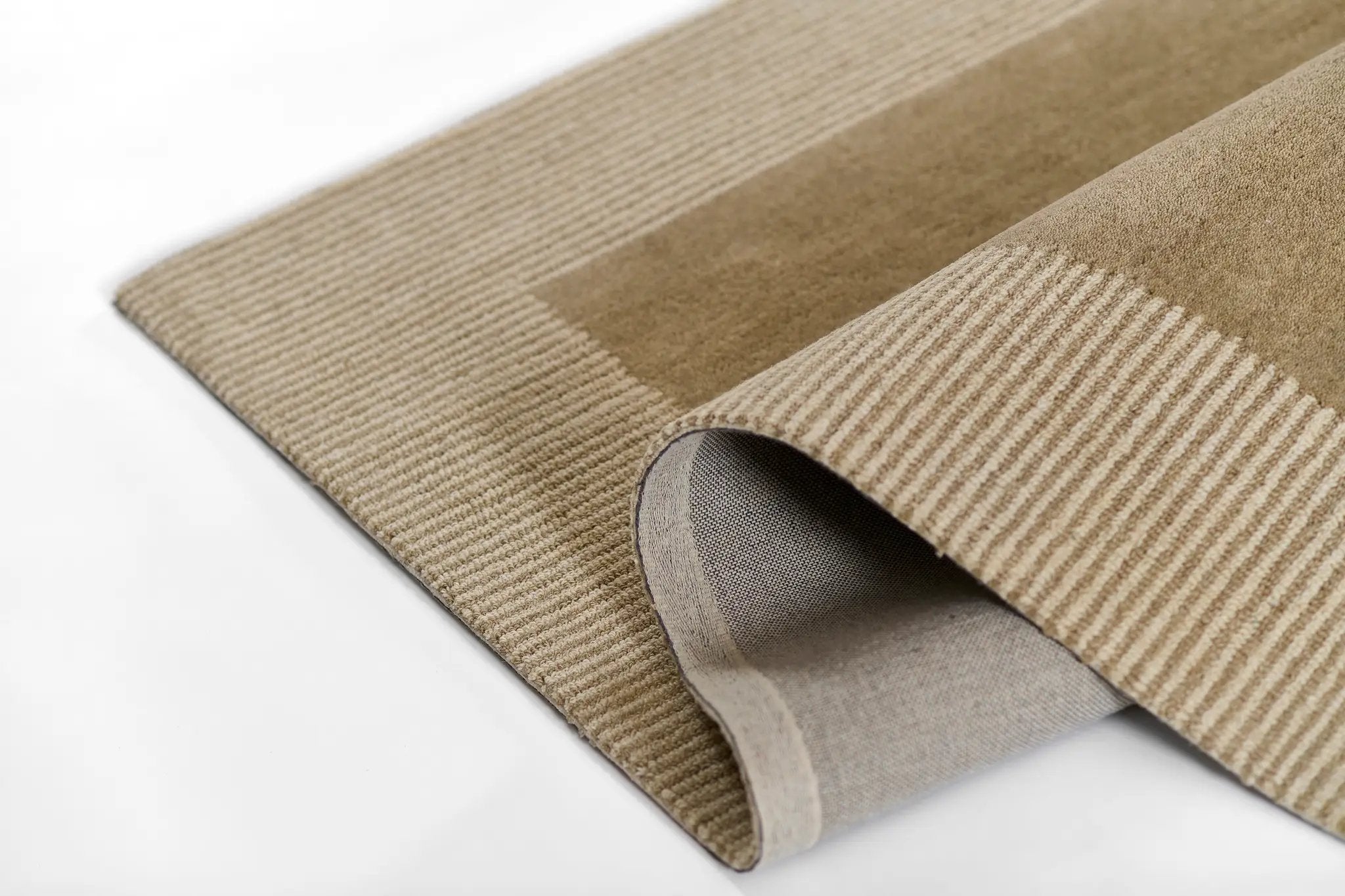 Everett EVT-6 Taupe Area Rug by Momeni