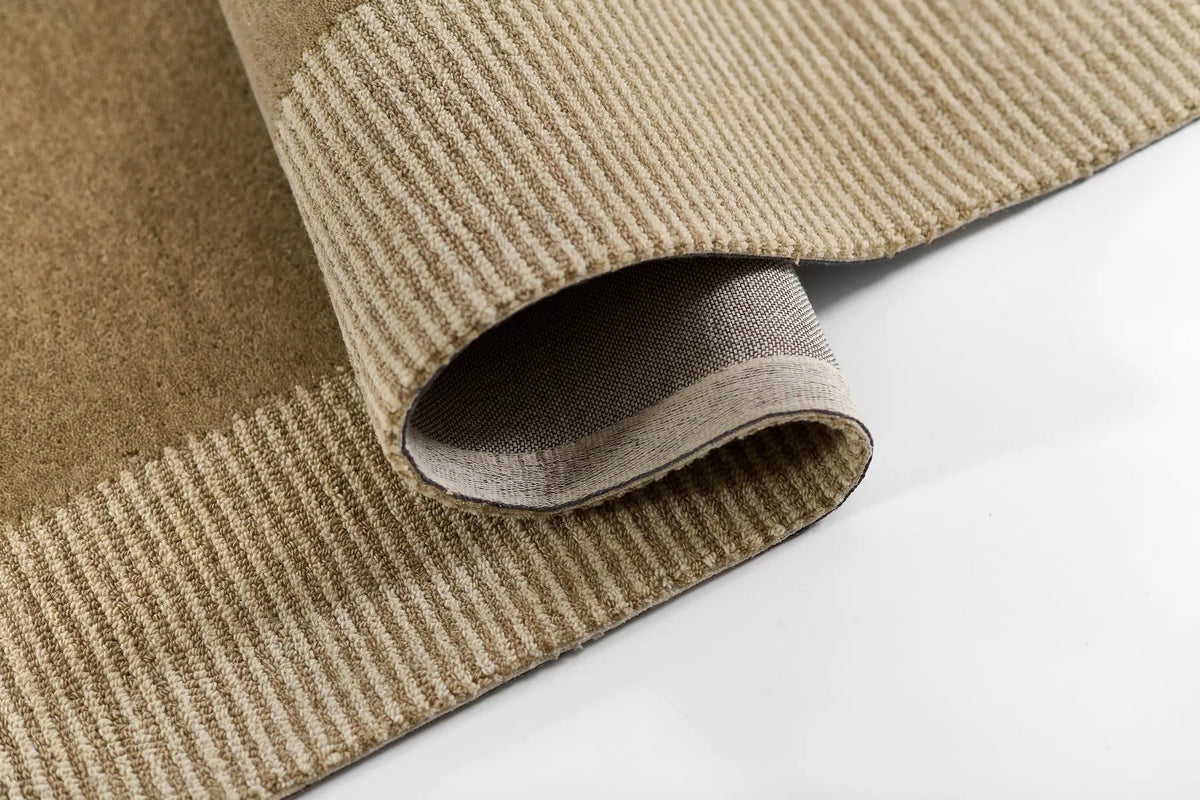 Everett EVT-6 Taupe Area Rug by Momeni