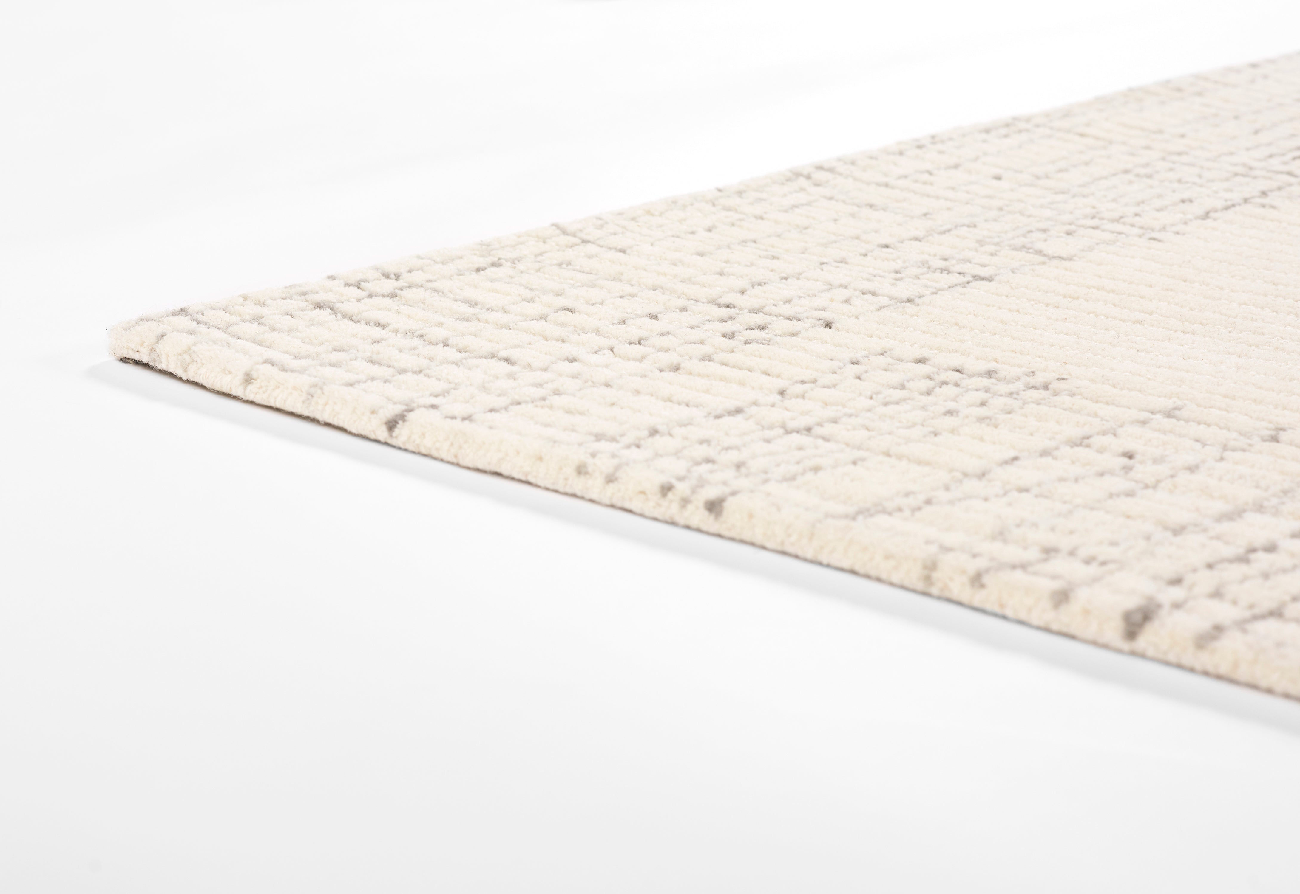 Momeni Everett EVT-7 Ivory Hand Tufted Area Rug