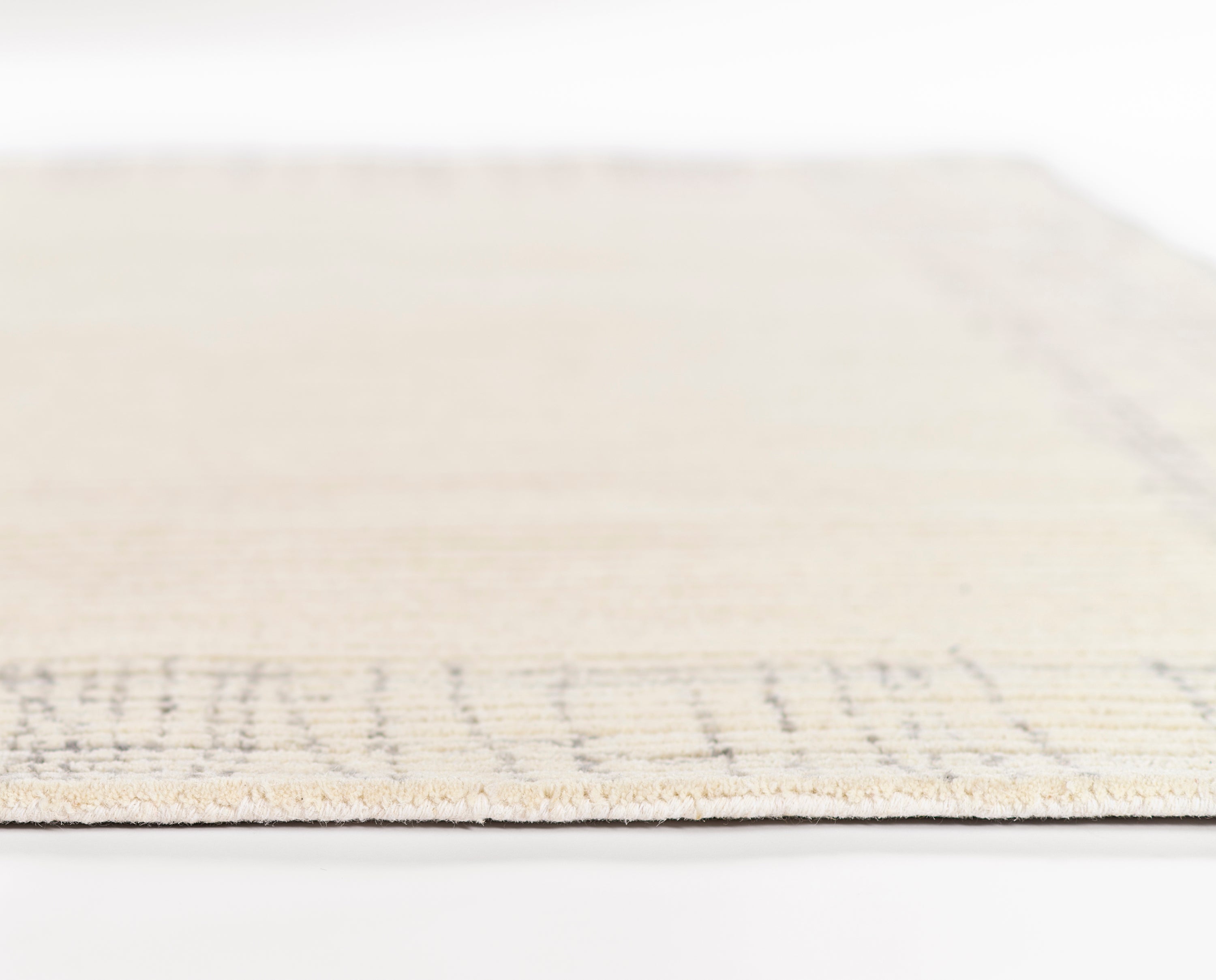 Momeni Everett EVT-7 Ivory Hand Tufted Area Rug