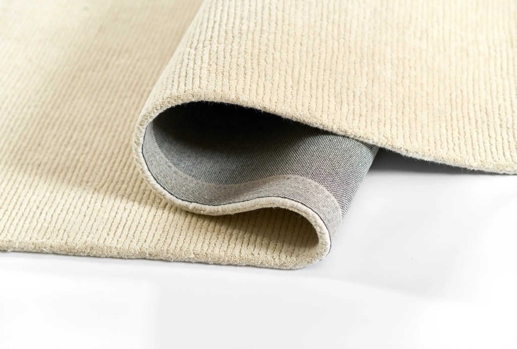 Everett EVT-8 Ivory Area Rug by Momeni