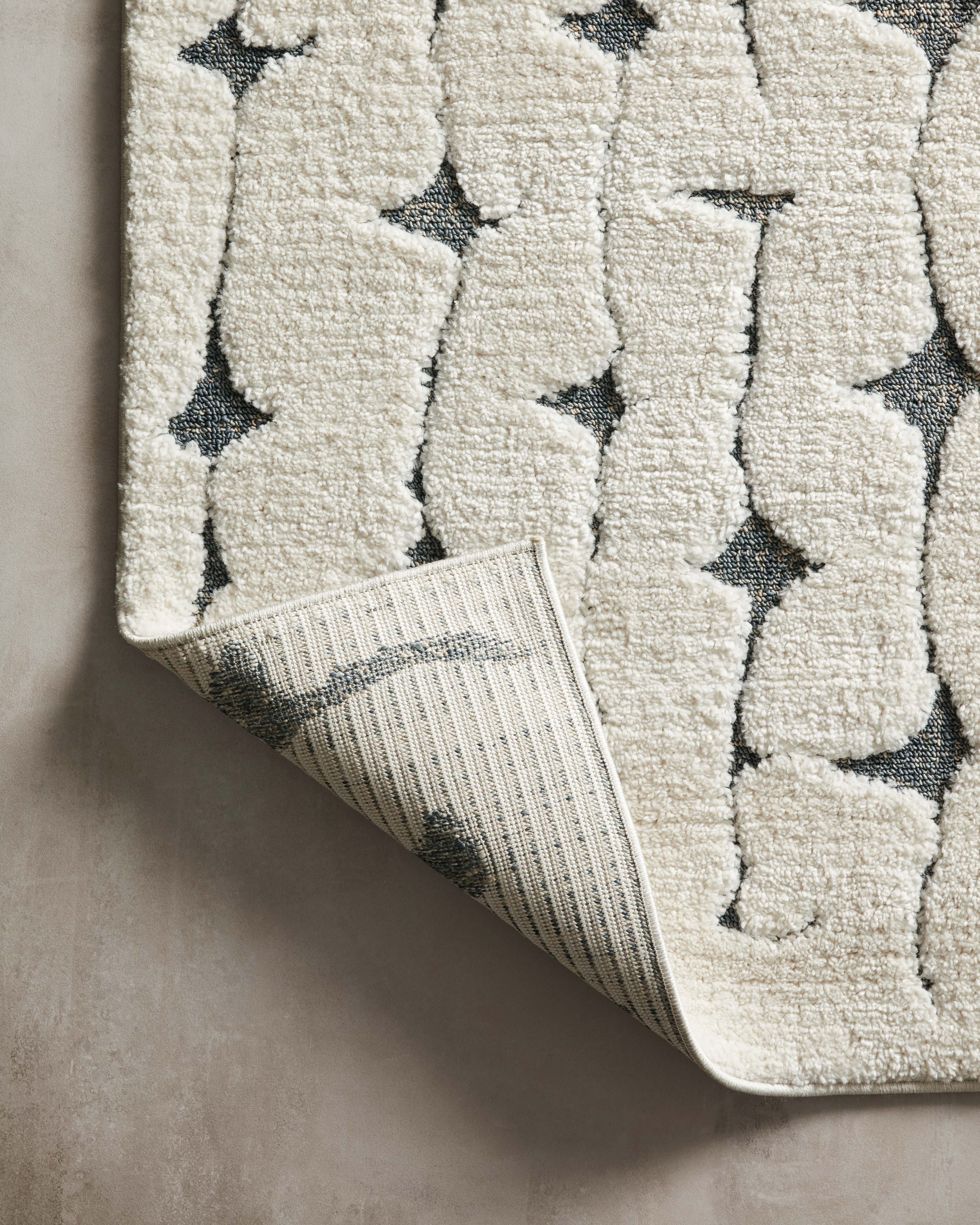 Loloi Hagen HAG-04 White / Navy Area Rug