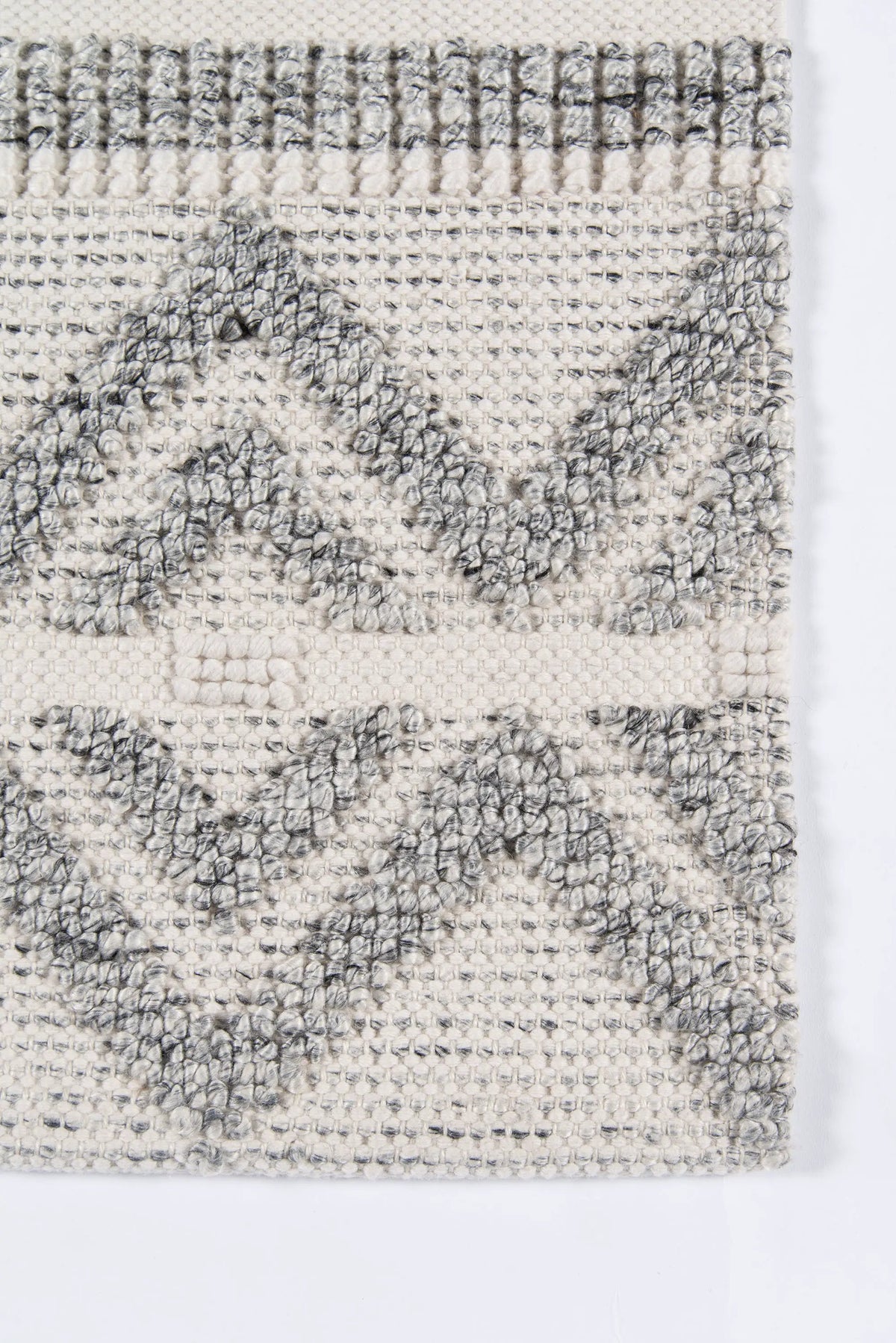 Hermosa HRM-3 Ivory Area Rug by Momeni