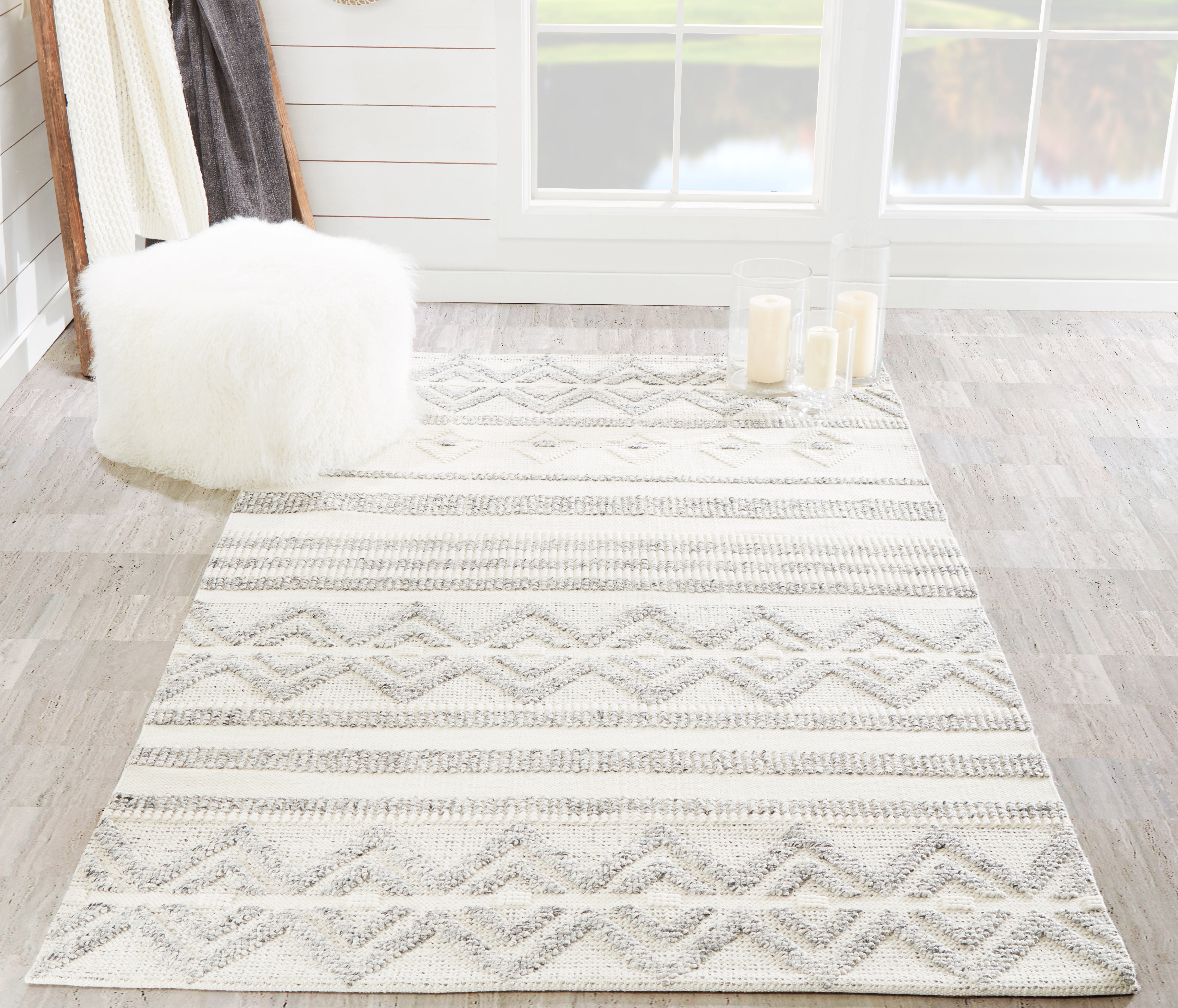 Momeni Hermosa HRM-3 Ivory Hand Woven Area Rug
