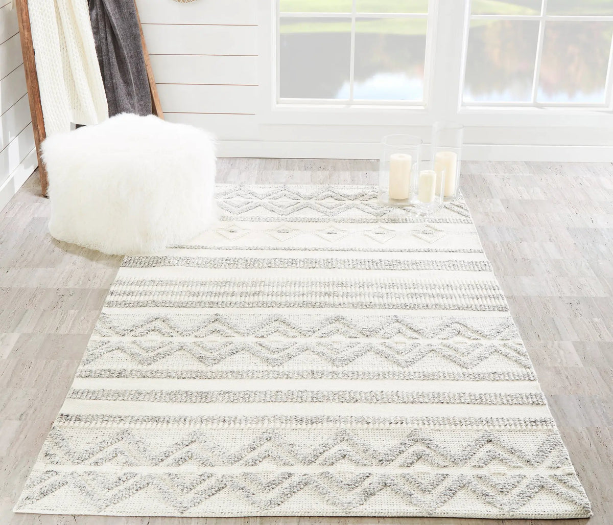 Hermosa HRM-3 Ivory Area Rug by Momeni