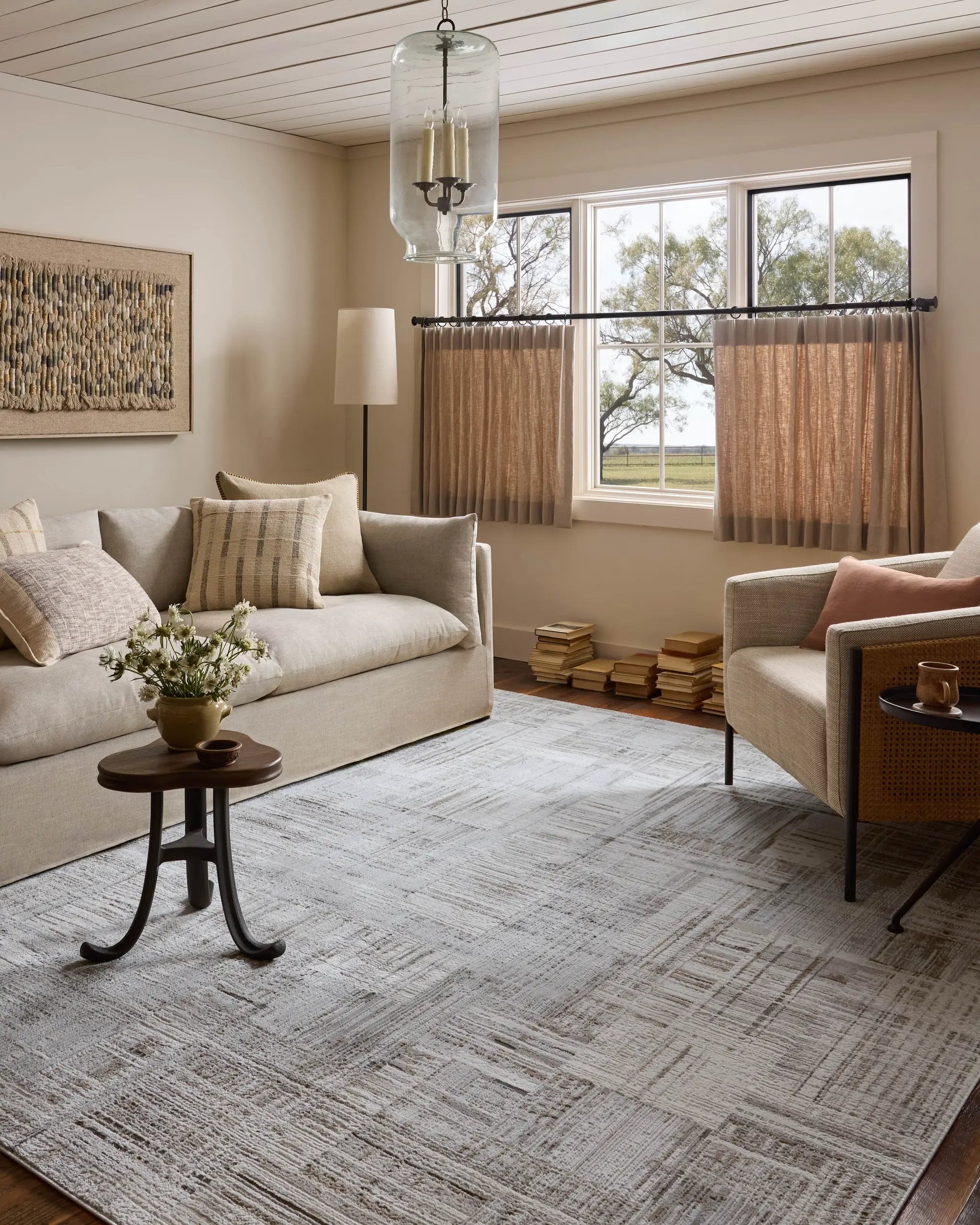 Hollis HOL-02 Pebble / Ivory Area Rug by Loloi