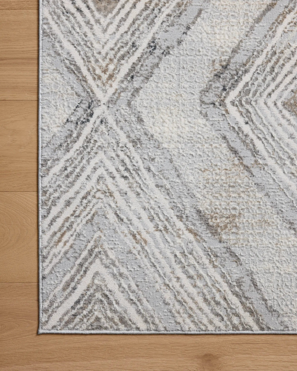 Hollis HOL-05 Mist / Natural Area Rug by Loloi