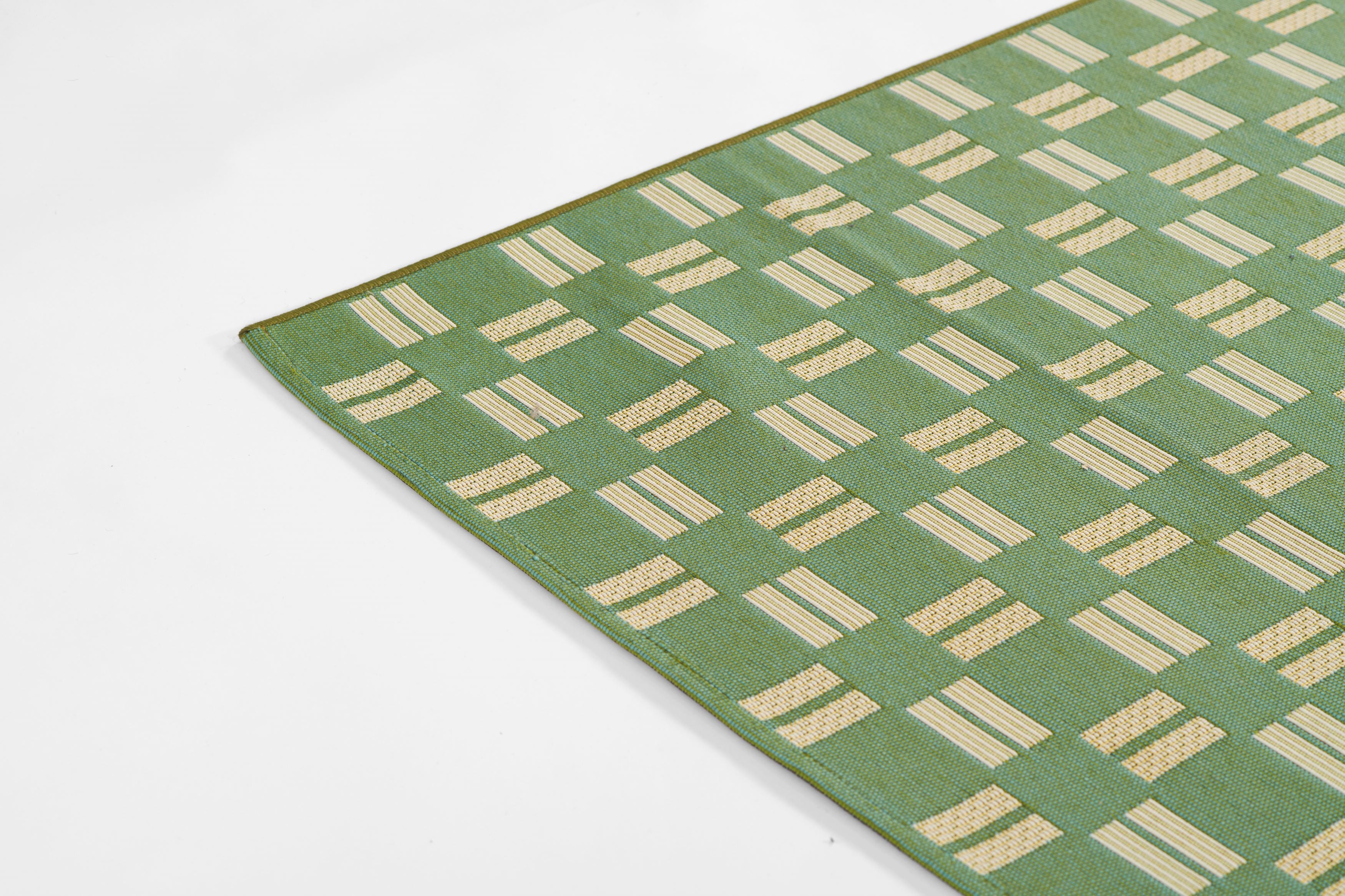 Novogratz x Momeni Iconic ICN-3 Green Area Rug