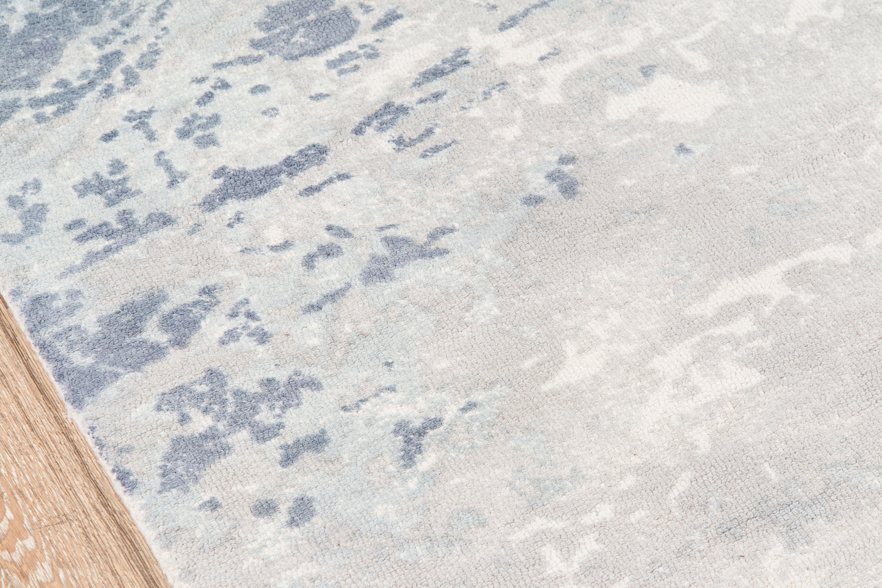 Momeni Illusions IL-03 Blue Hand Tufted Area Rug