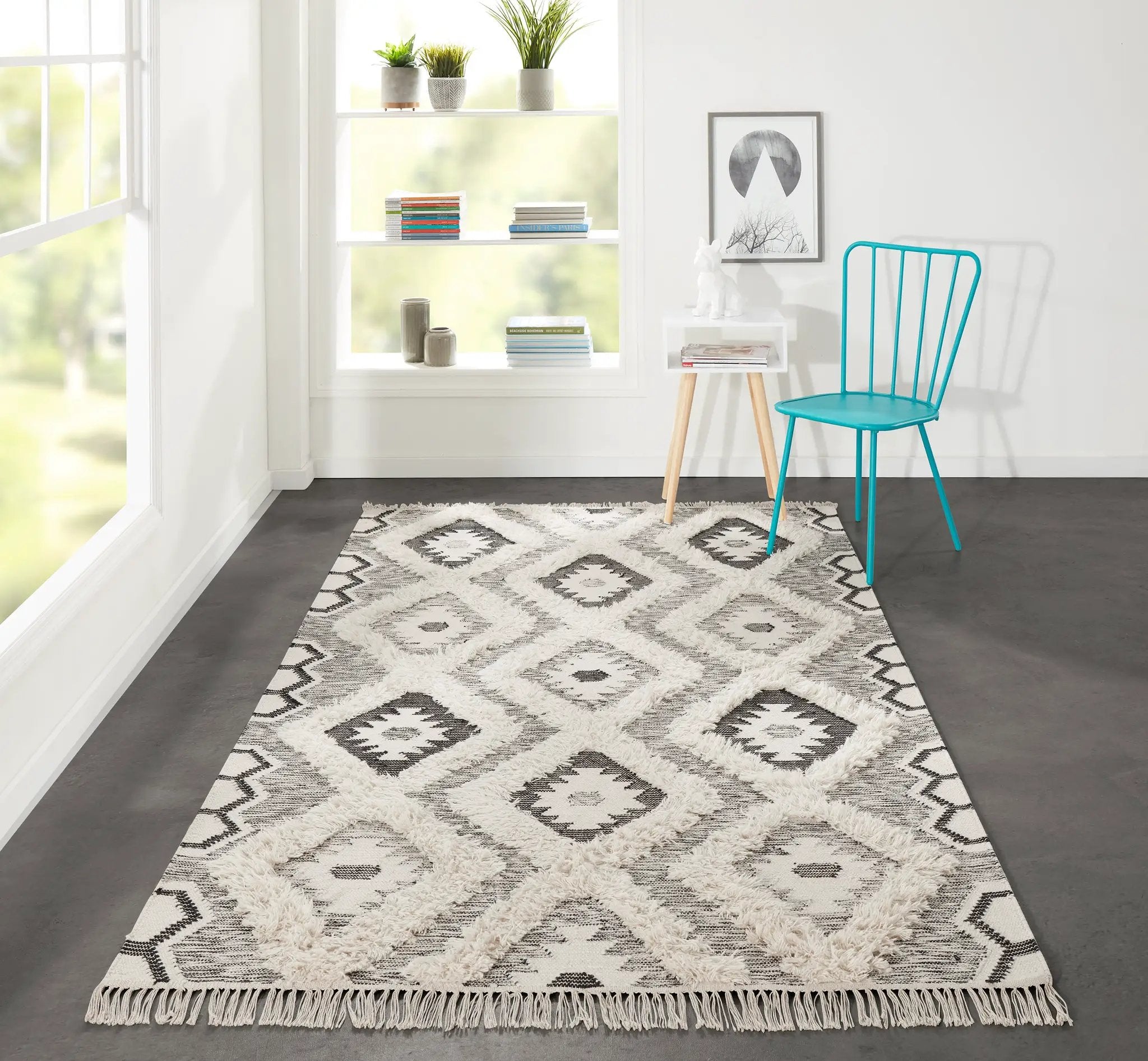 Indio IND-5 (Sierra) Black Area Rug by Novogratz by Momeni