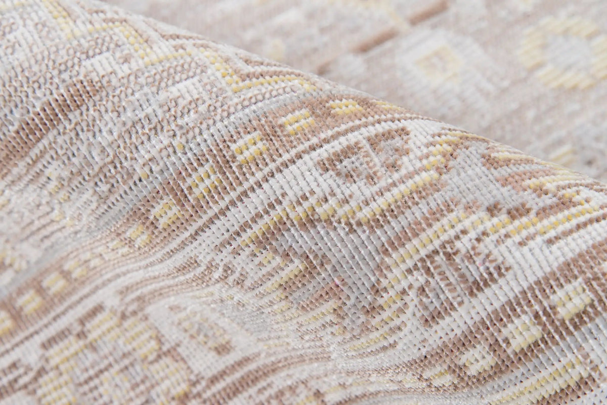 Isabella ISA-7 Gray Area Rug by Momeni