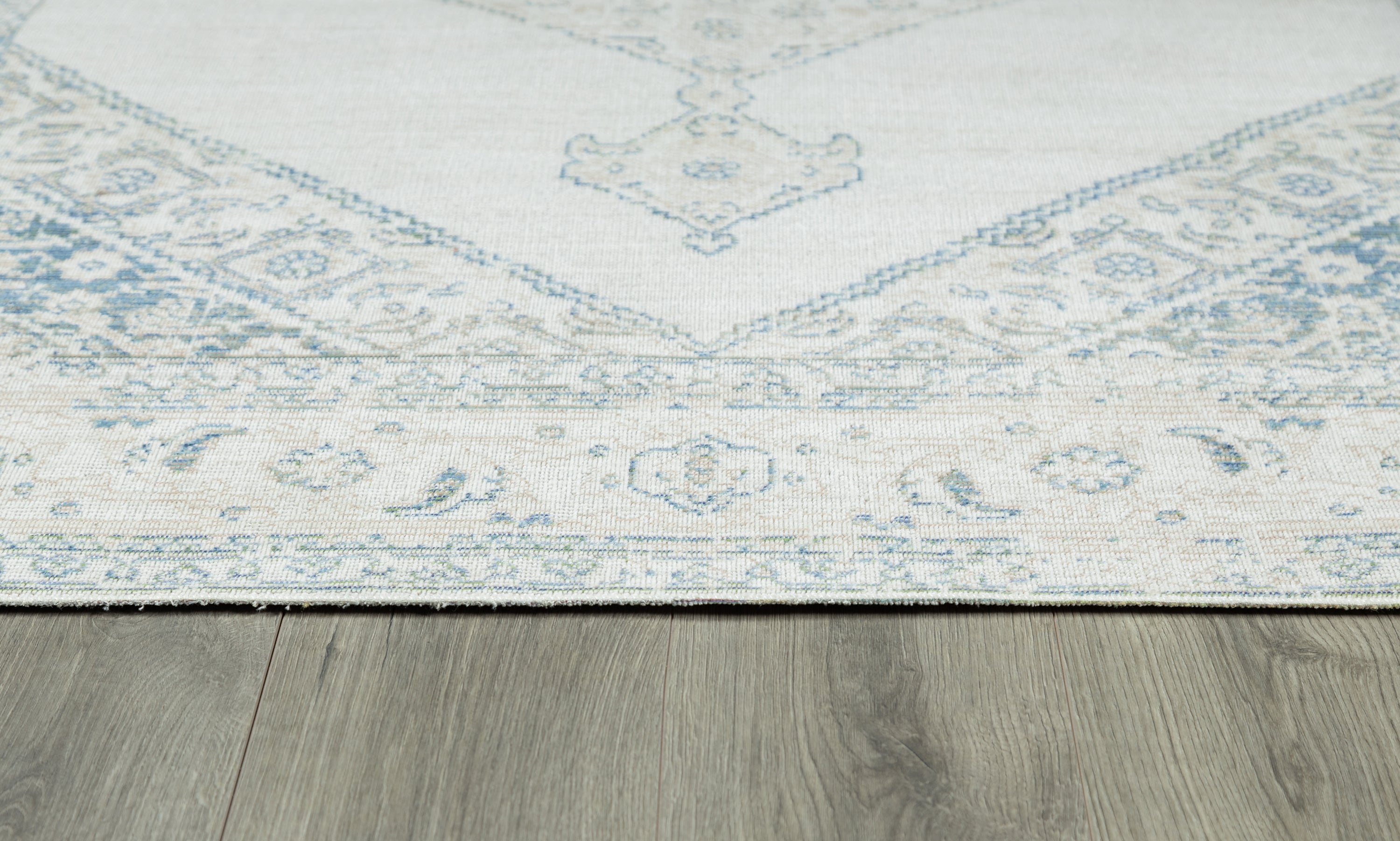Momeni Isabella ISA-10 Blue Area Rug