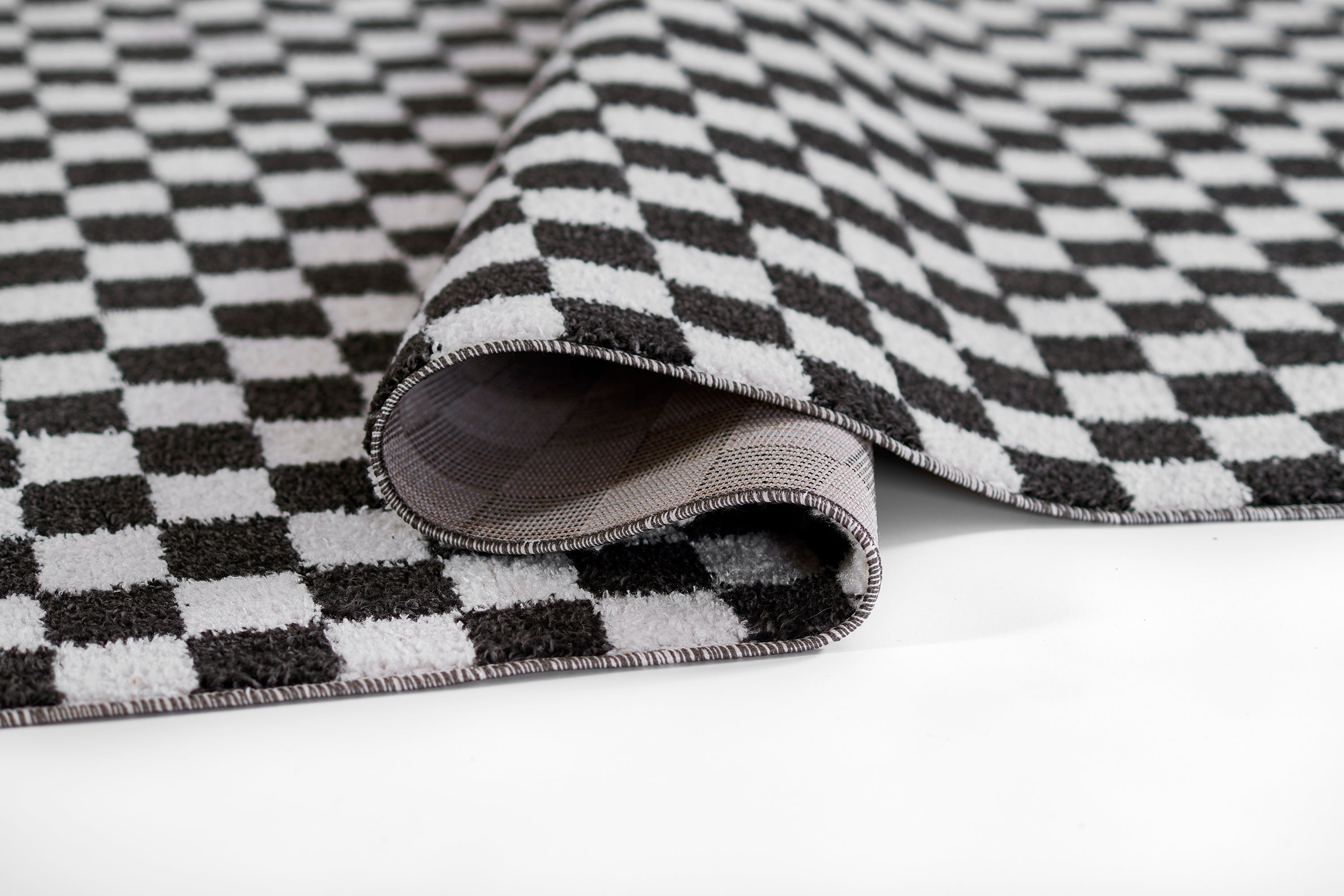 Novogratz Kaia KAI-1 Black Area Rug by Momeni