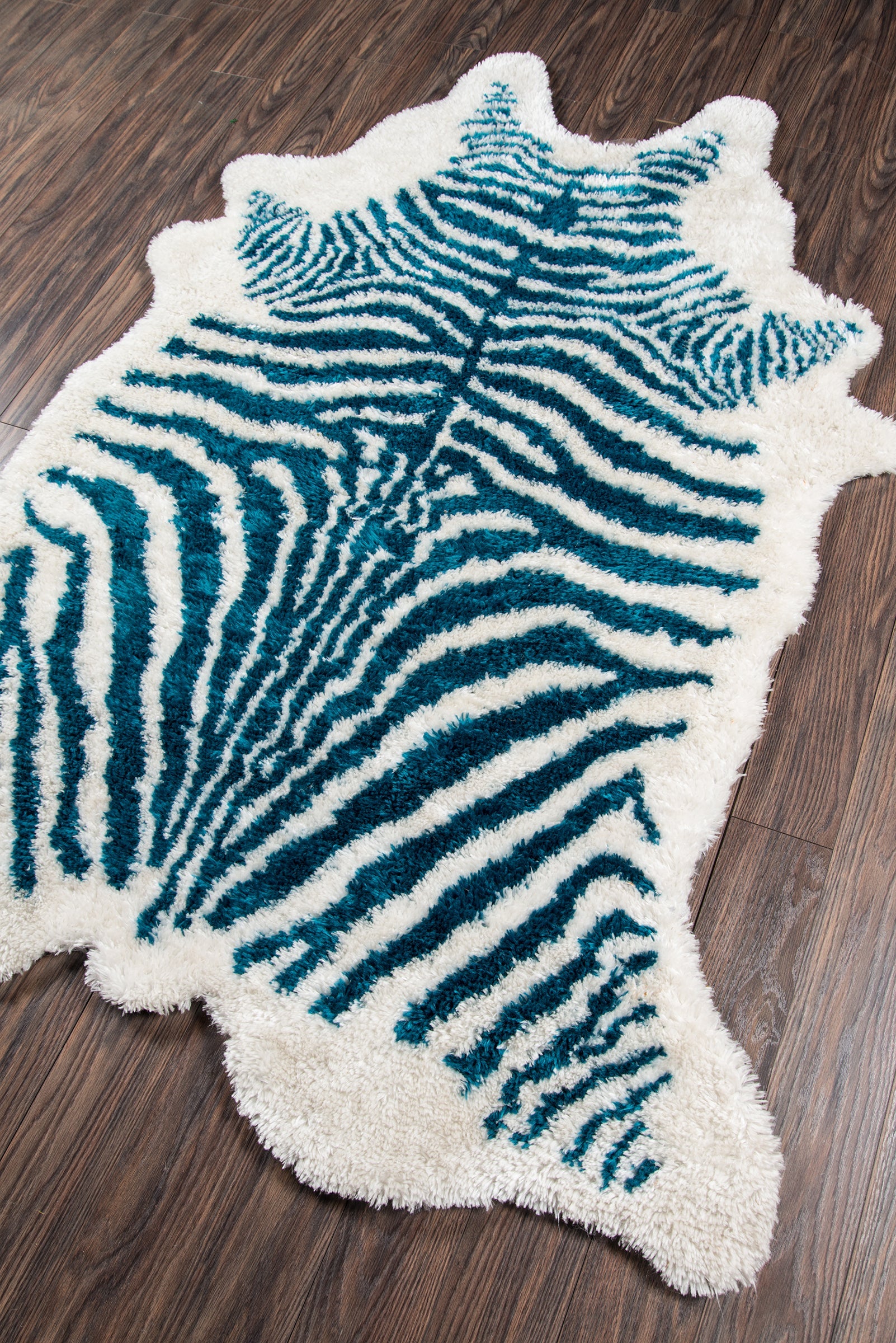 Novogratz Kalahari KAL-1 Turquoise Hand Tufted Area Rug by Momeni
