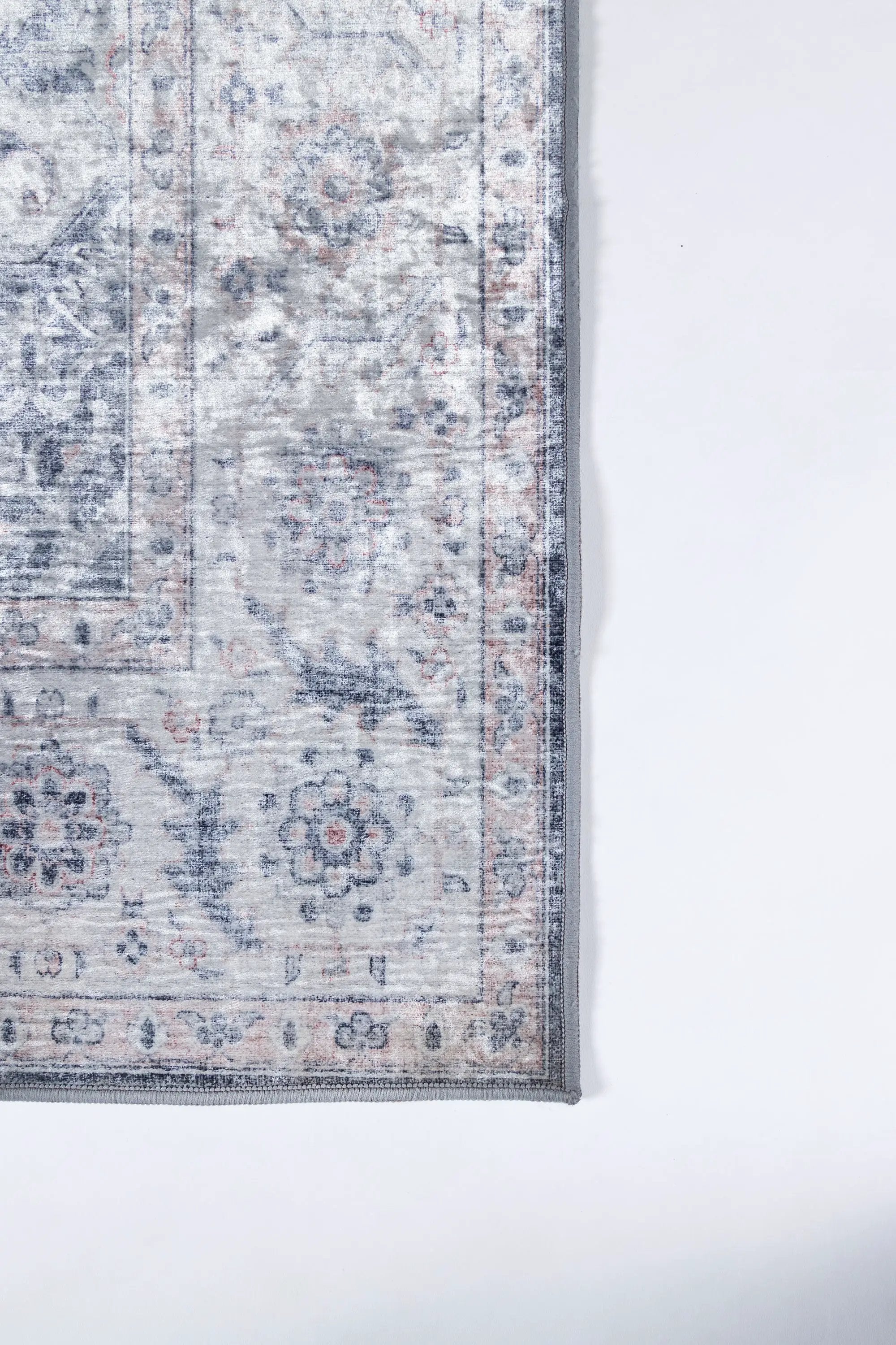 Karachi KAR-8 Gray Area Rug by Momeni