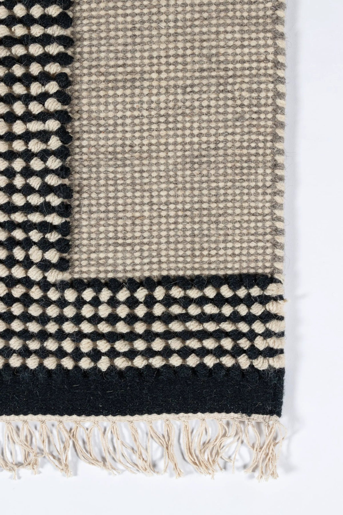 Karl KRL-1 Jules Black Area Rug by Novogratz by Momeni