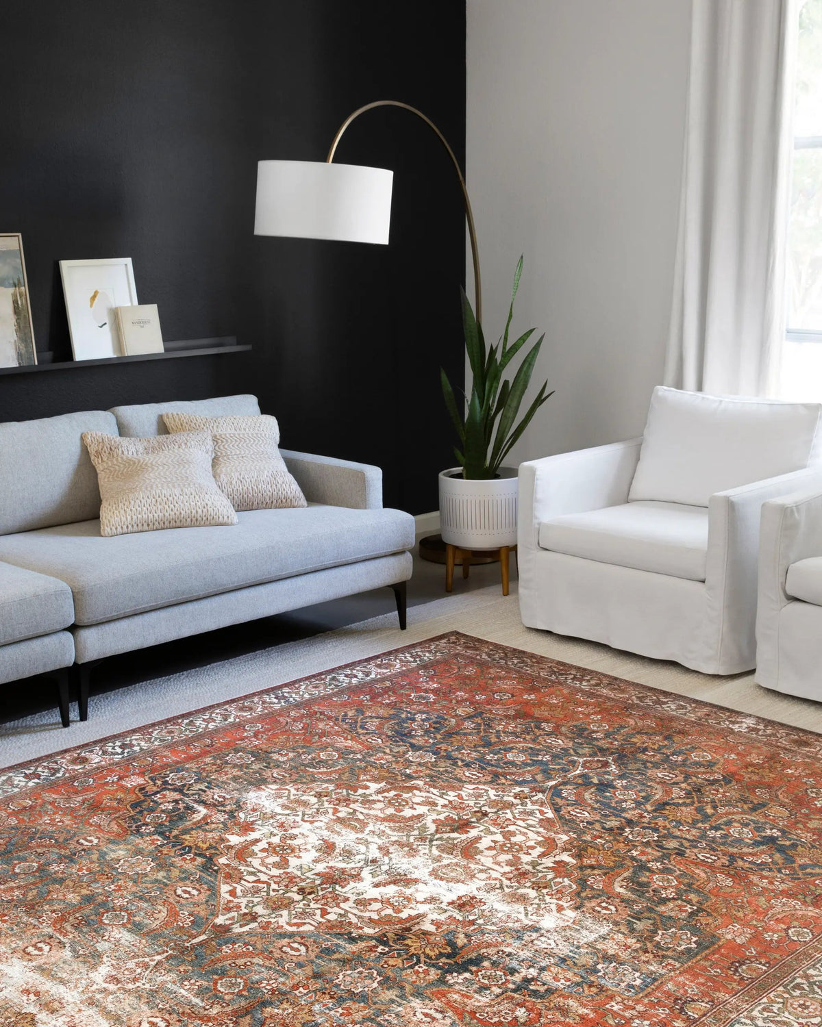 Layla LAY-05 Ocean / Multi Area Rug by Loloi