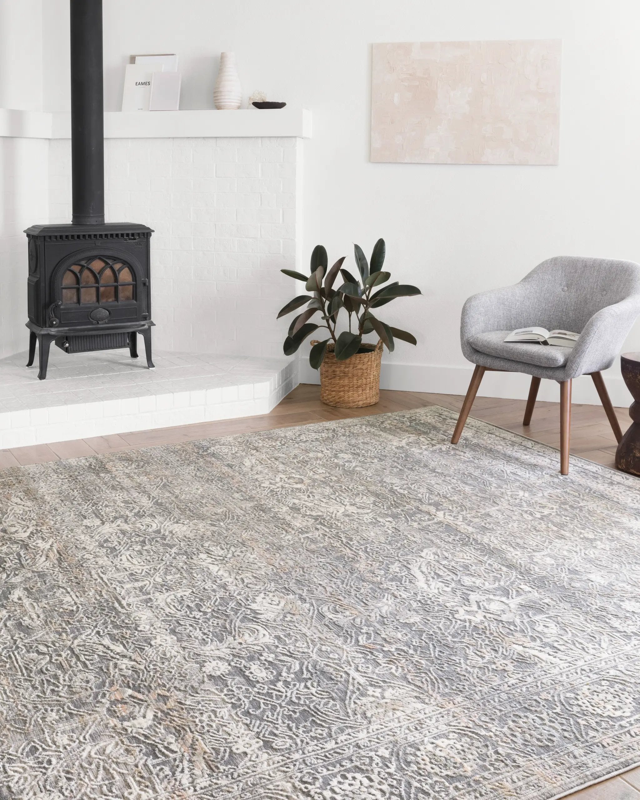 Lucia LUC-03 Steel / Ivory Area Rug by Loloi
