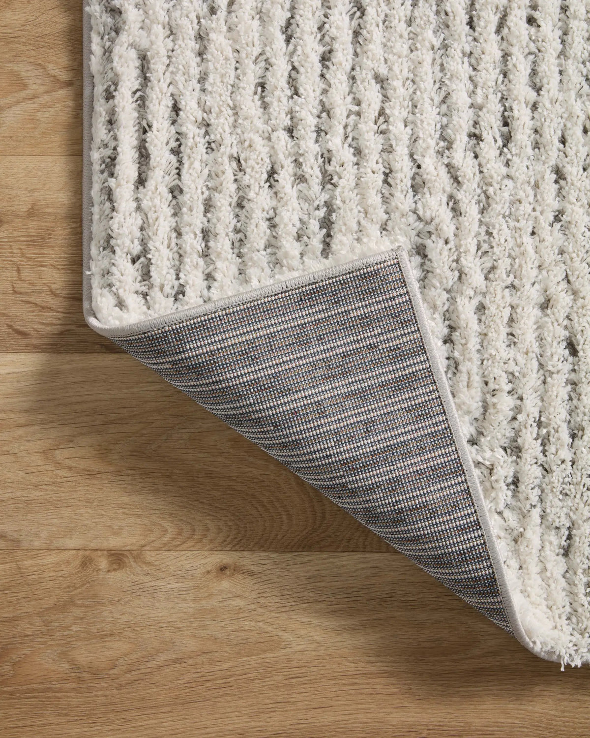 Levitt Shag LEV-02 Ivory / Grey Area Rug by Loloi