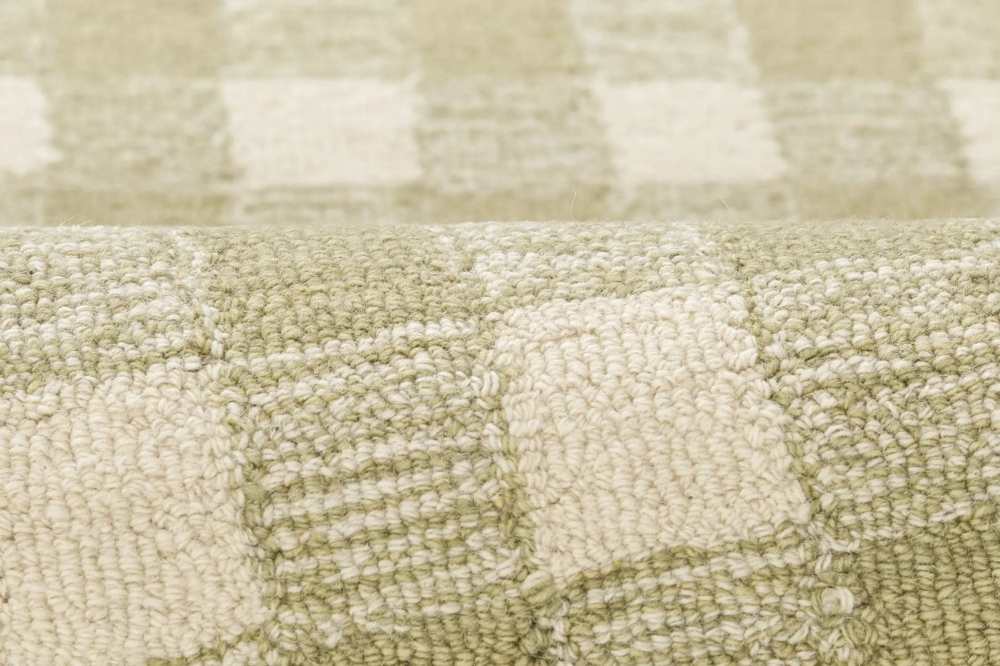 Lily LIY-1 Green Area Rug by Momeni