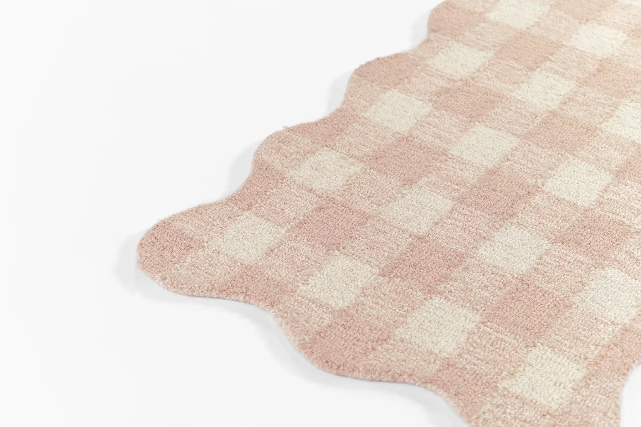 Lily LIY-1 Pink Area Rug by Momeni