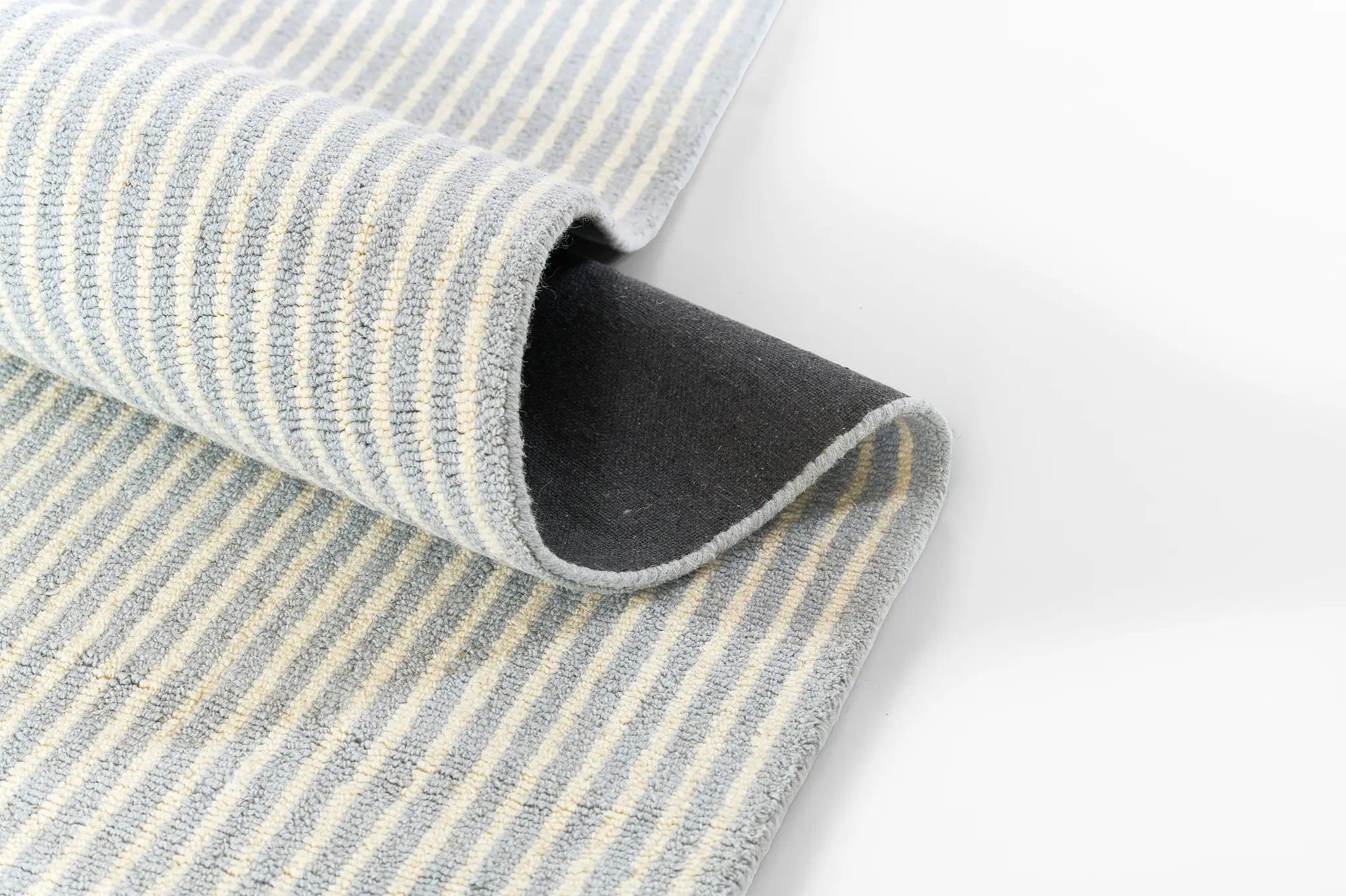 Lily LIY-5 Blue Area Rug by Momeni