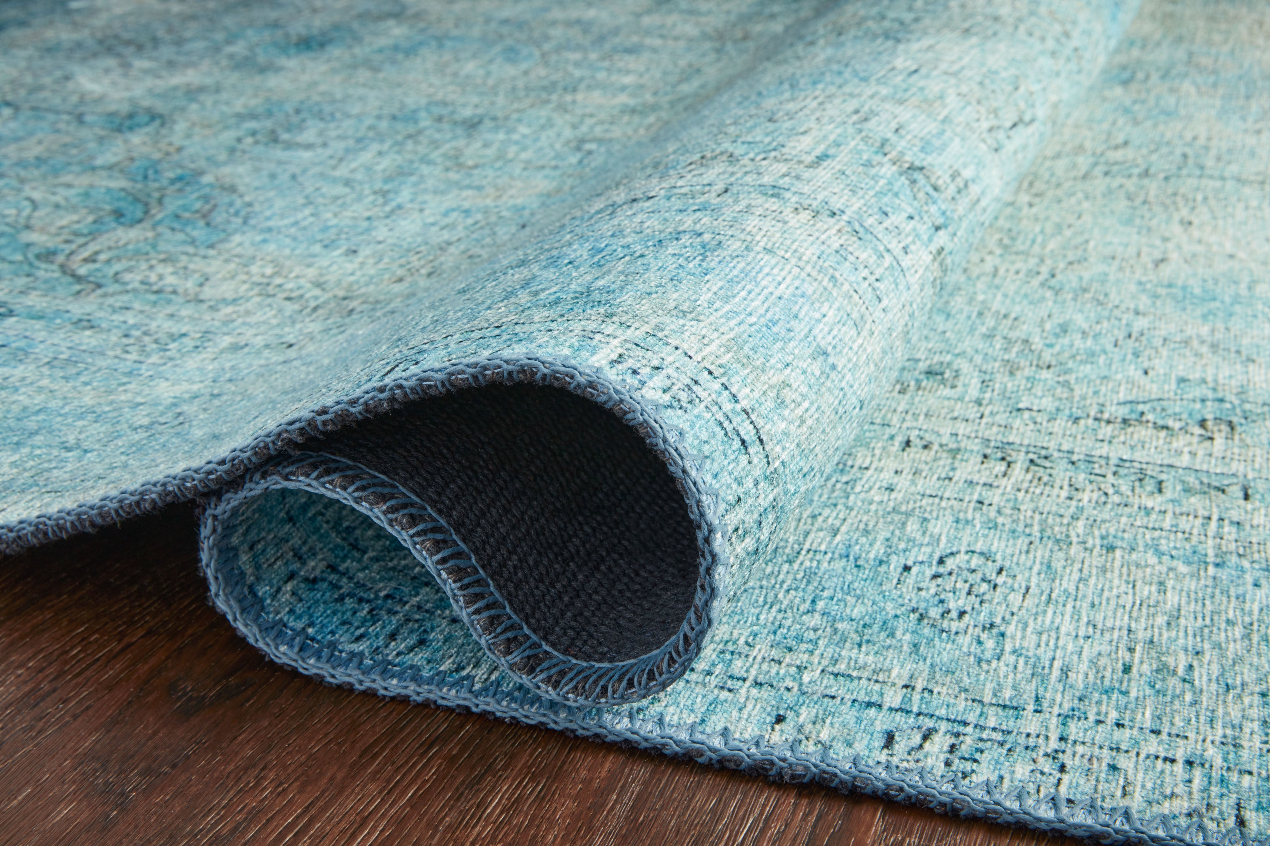 Loloi Loren LQ-08 Aqua Area Rug