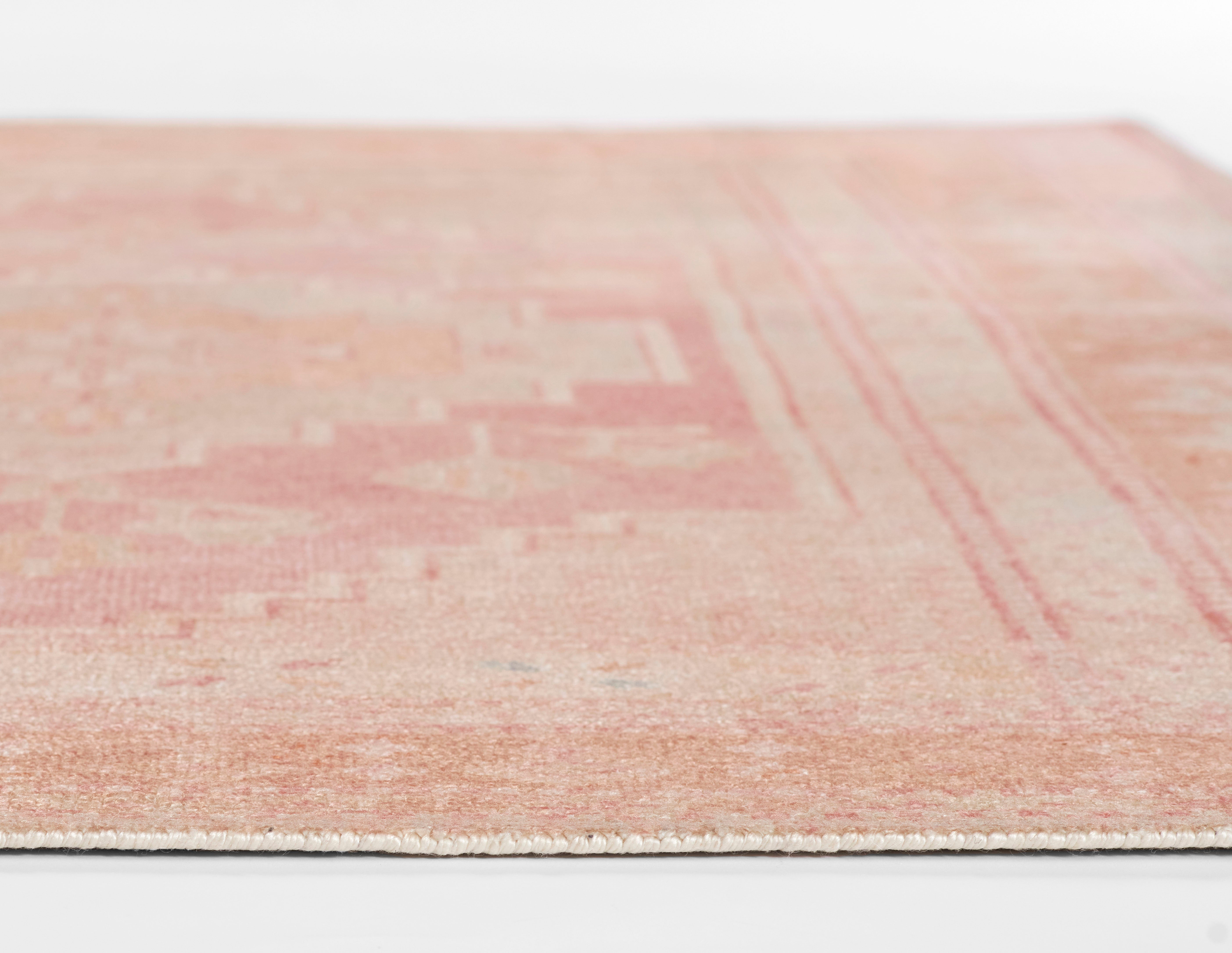 Momeni Luna LNA-3 Pink Hand Tufted Area Rug