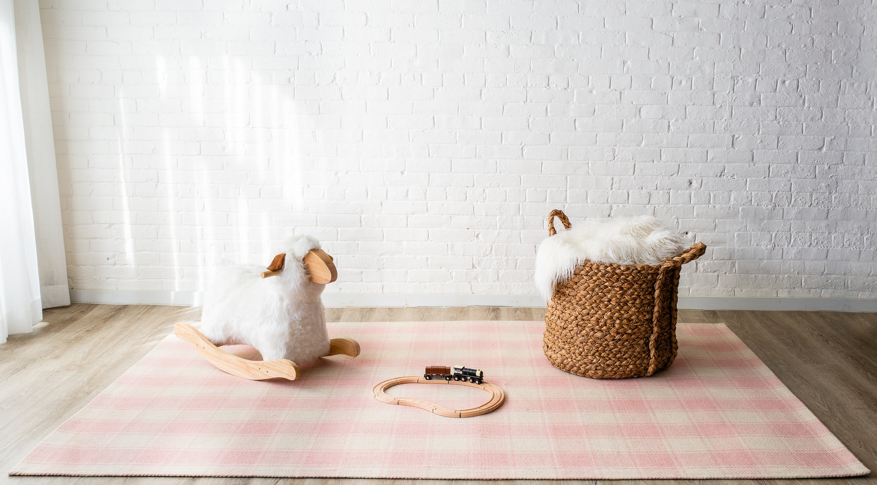 Erin Gates Marlborough MLB-1 Pink Area Rug by Momeni