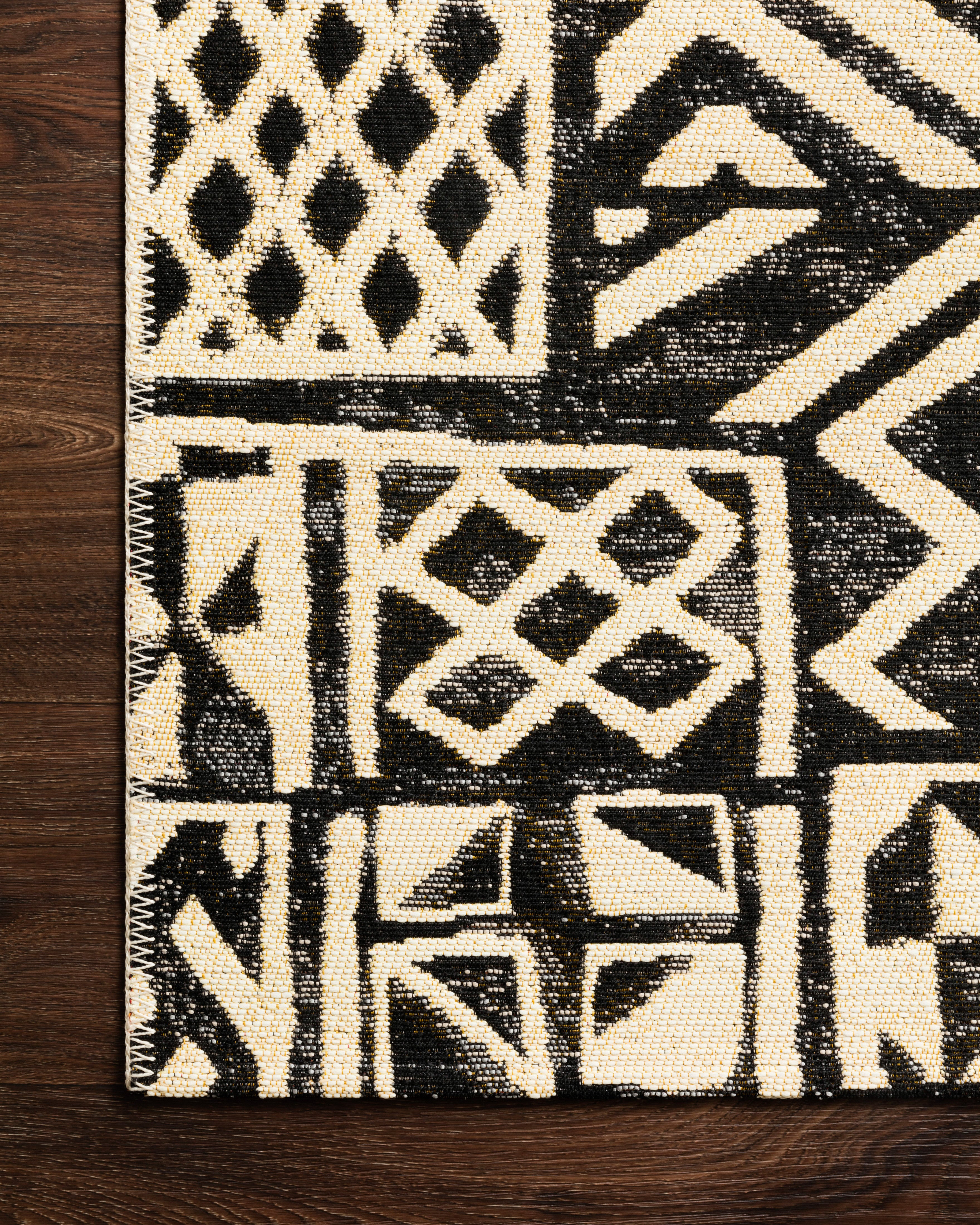 Loloi Mika MIK-13 Ivory / Black Area Rug