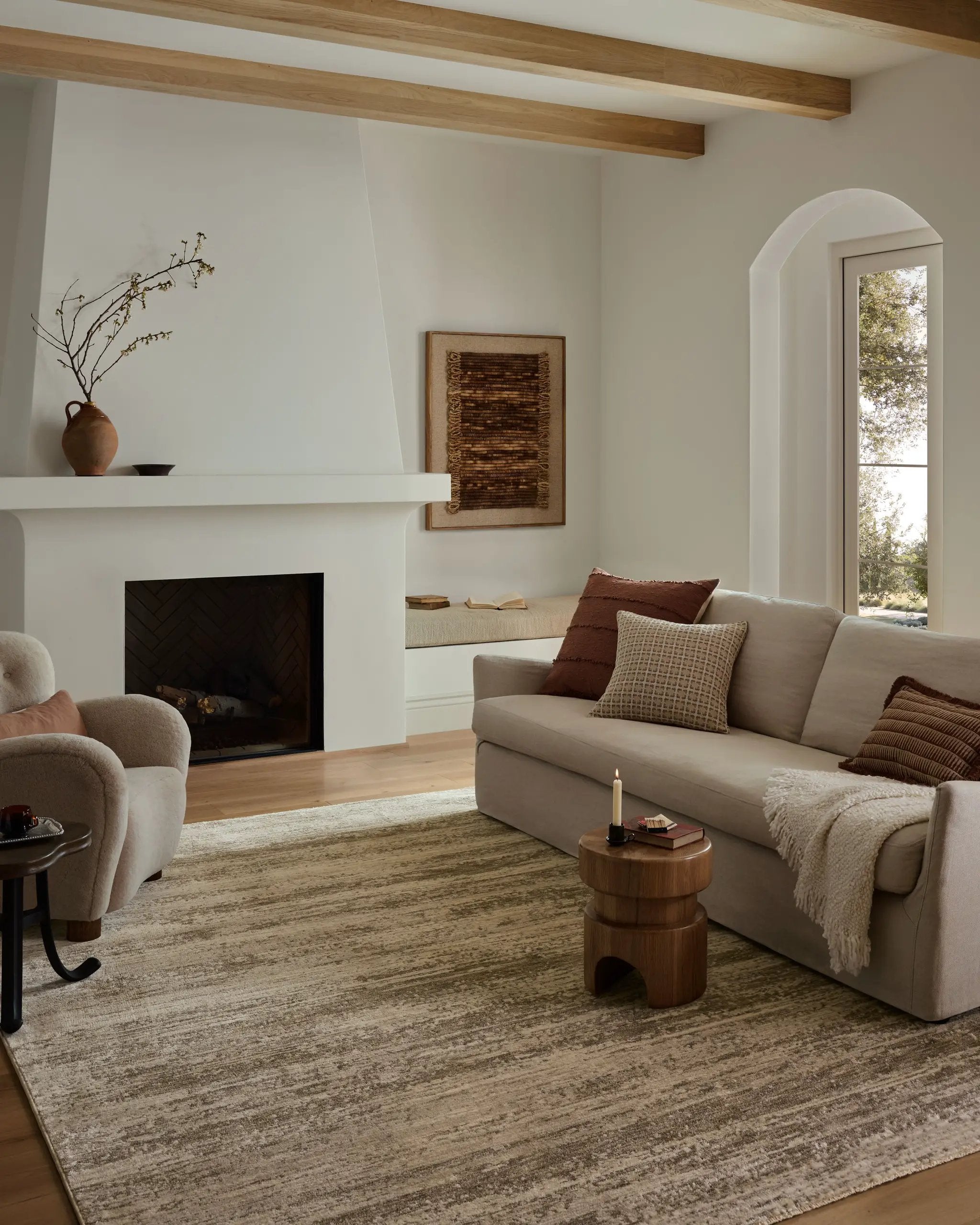 Nellie NEL-04 Ivory / Pebble Area Rug by Loloi