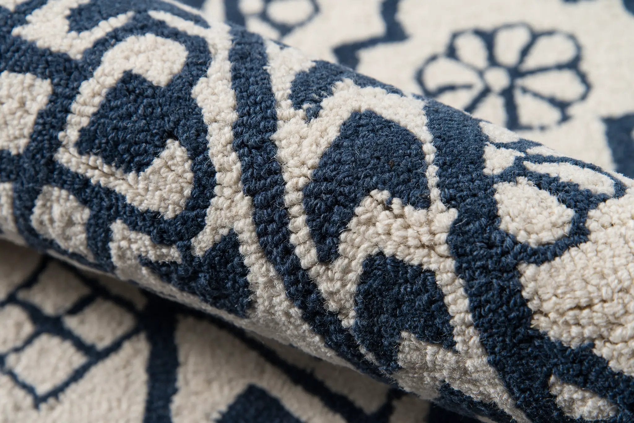 Newport NP-17 Blue Area Rug by Momeni