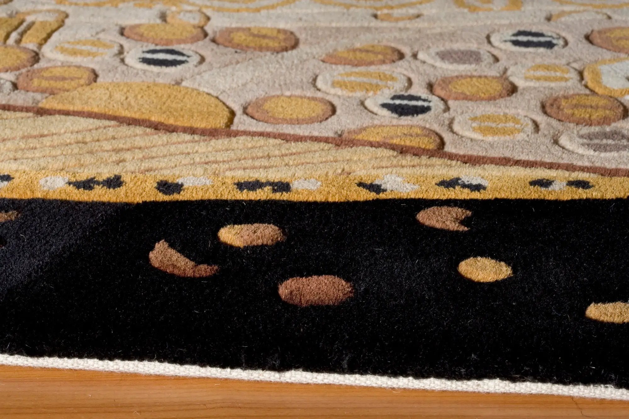 Momeni New Wave NW-01 Black Hand Tufted Area Rug