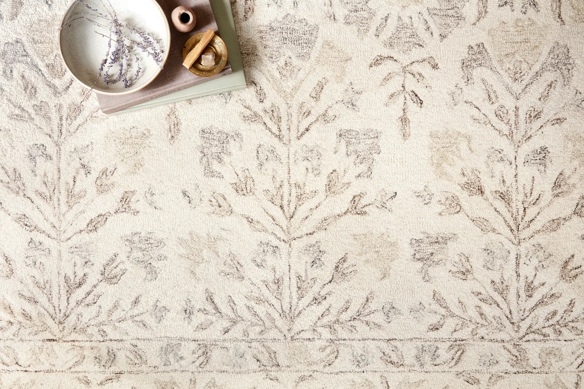 Norabel NOR-02 Ivory / Neutral Area Rug by Loloi