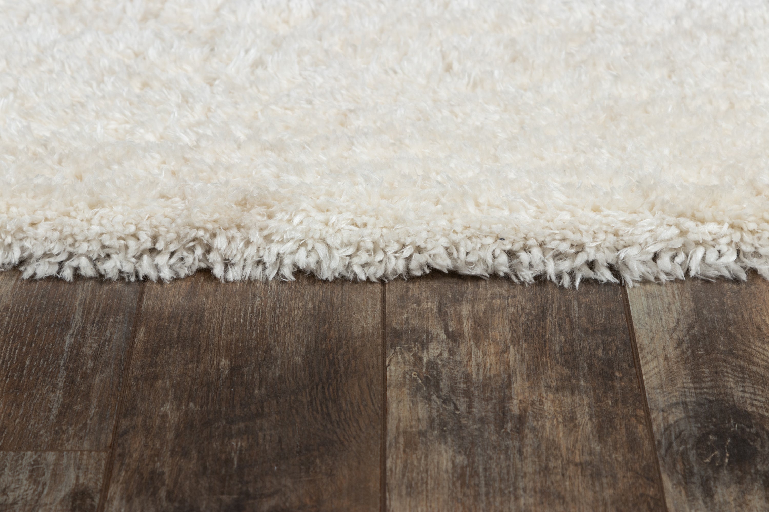 Novogratz Nola Shag NS-01 White Area Rug by Momeni